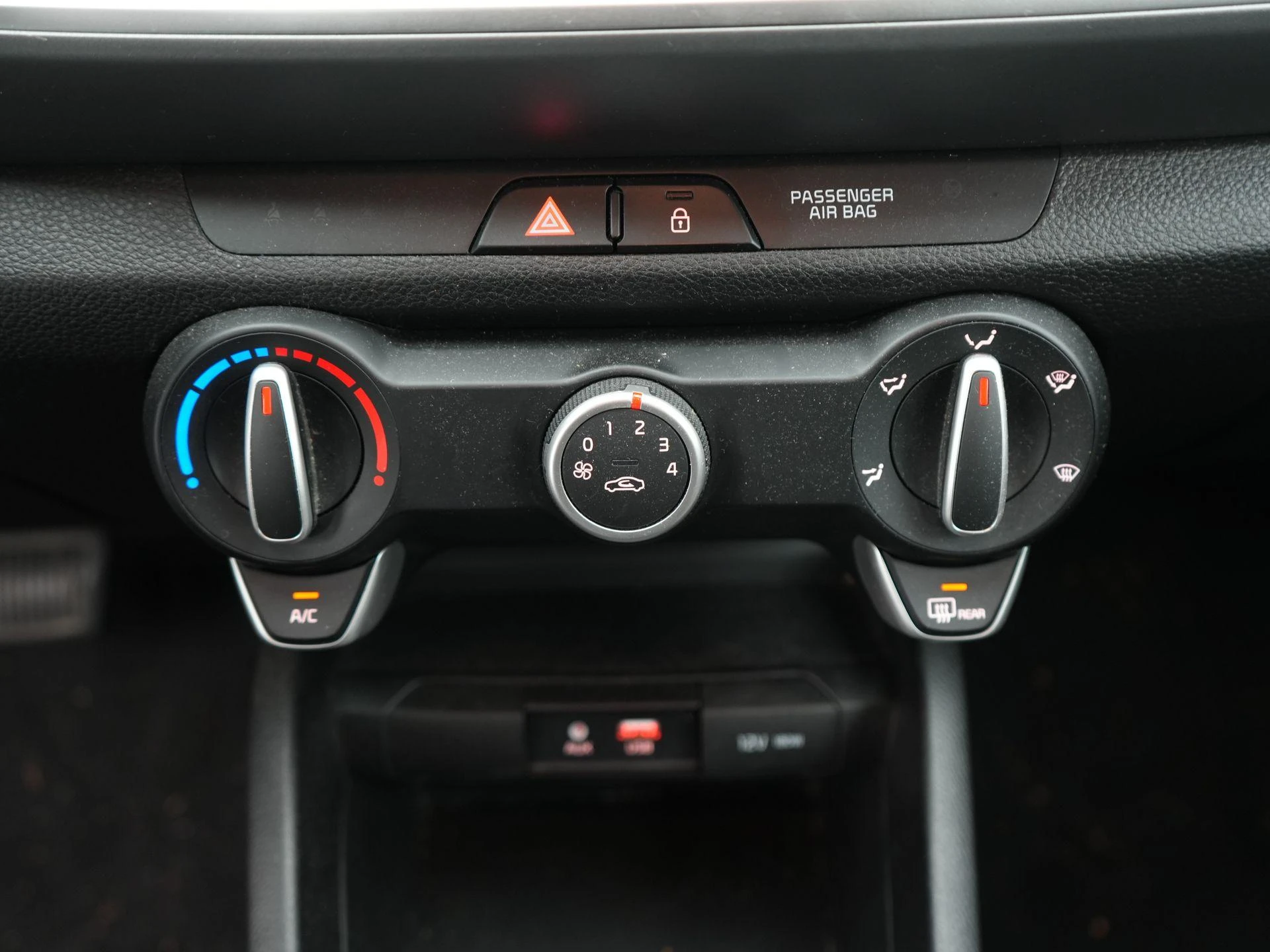 Kia-Stonic-image-16