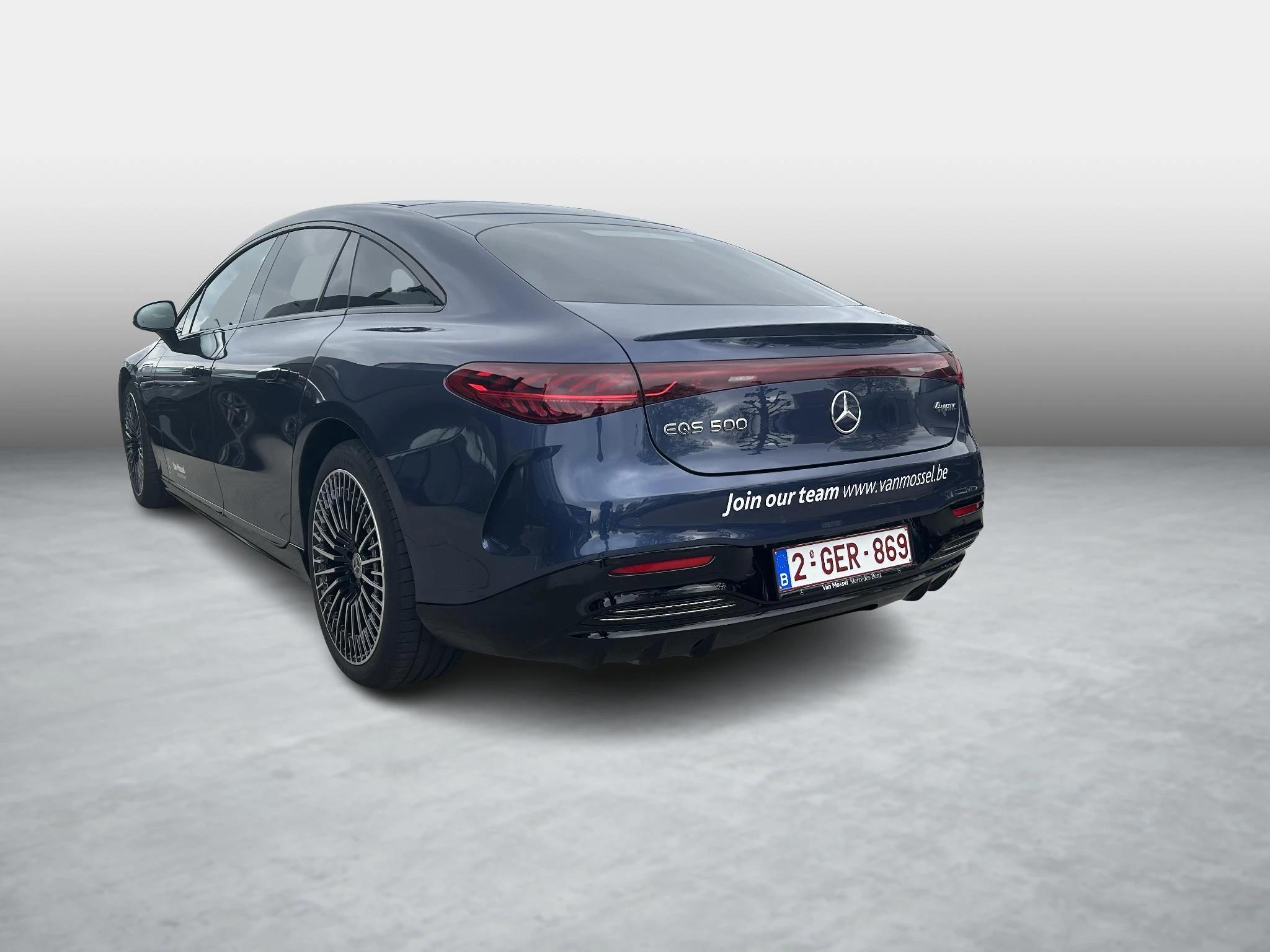 Mercedes-Benz-EQS-image-5