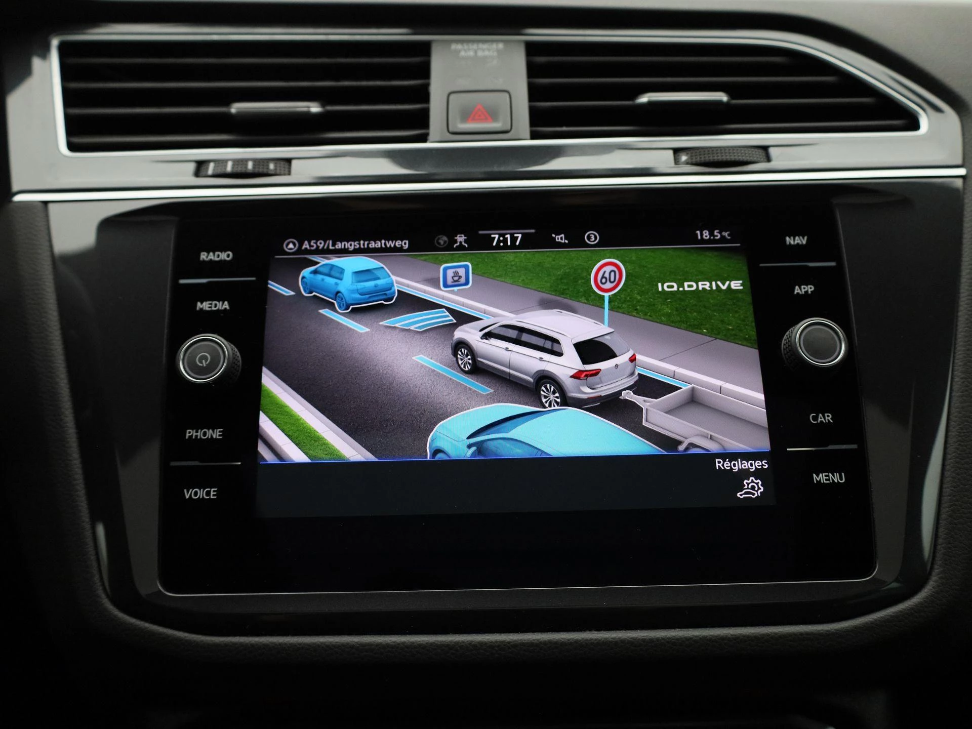Volkswagen-Tiguan-image-27