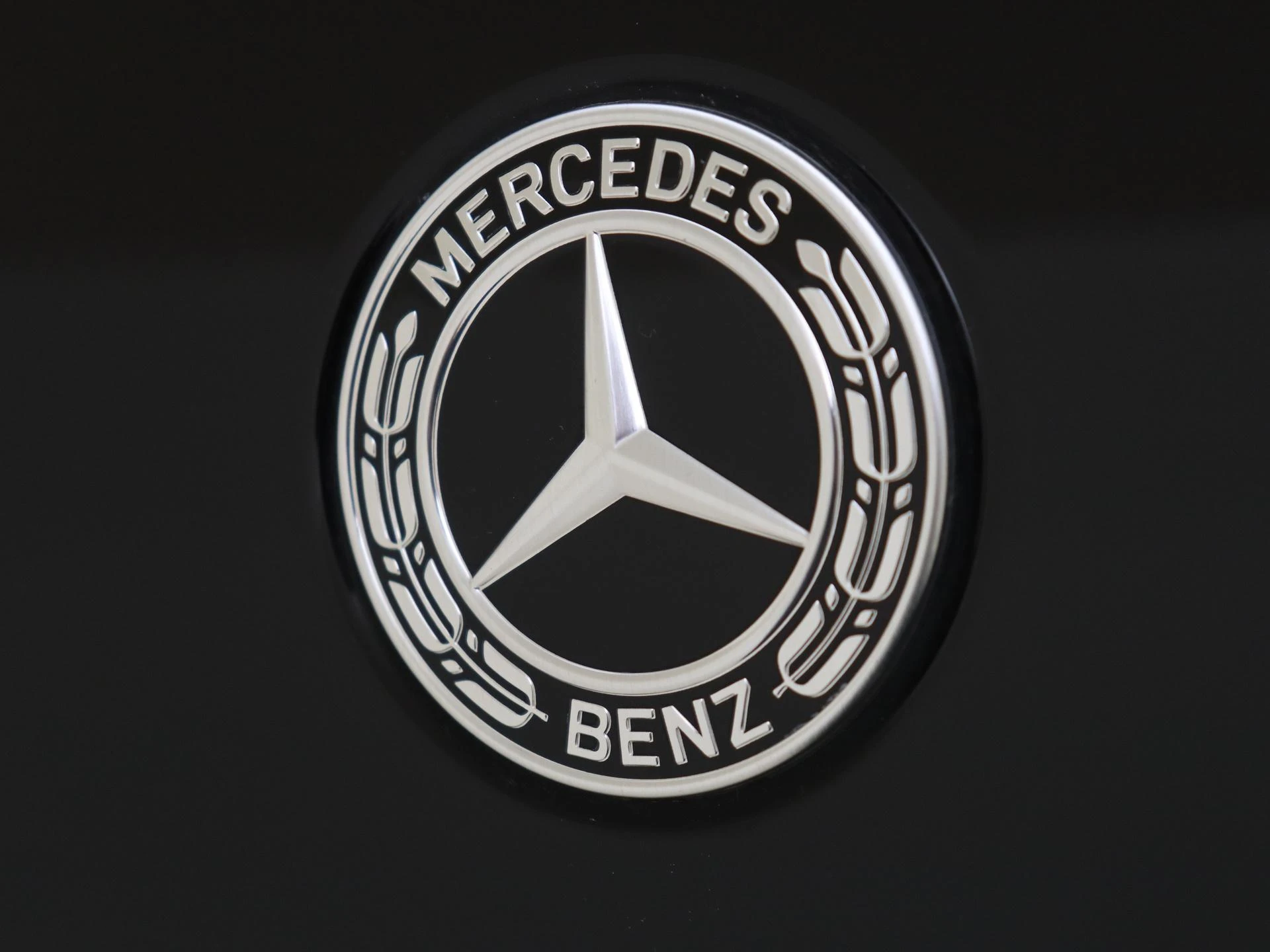 Mercedes-Benz-GLC-image-25