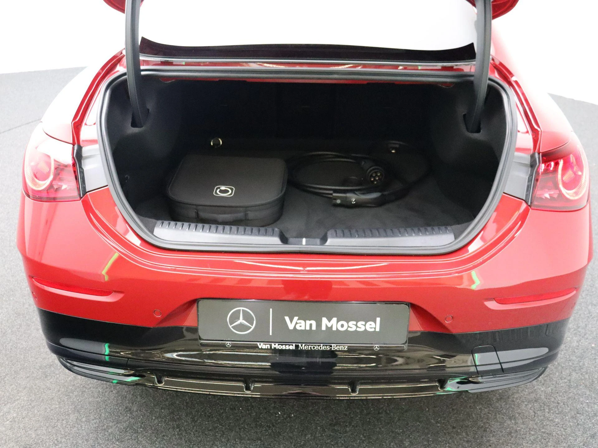 Mercedes-Benz-CLA-image-26
