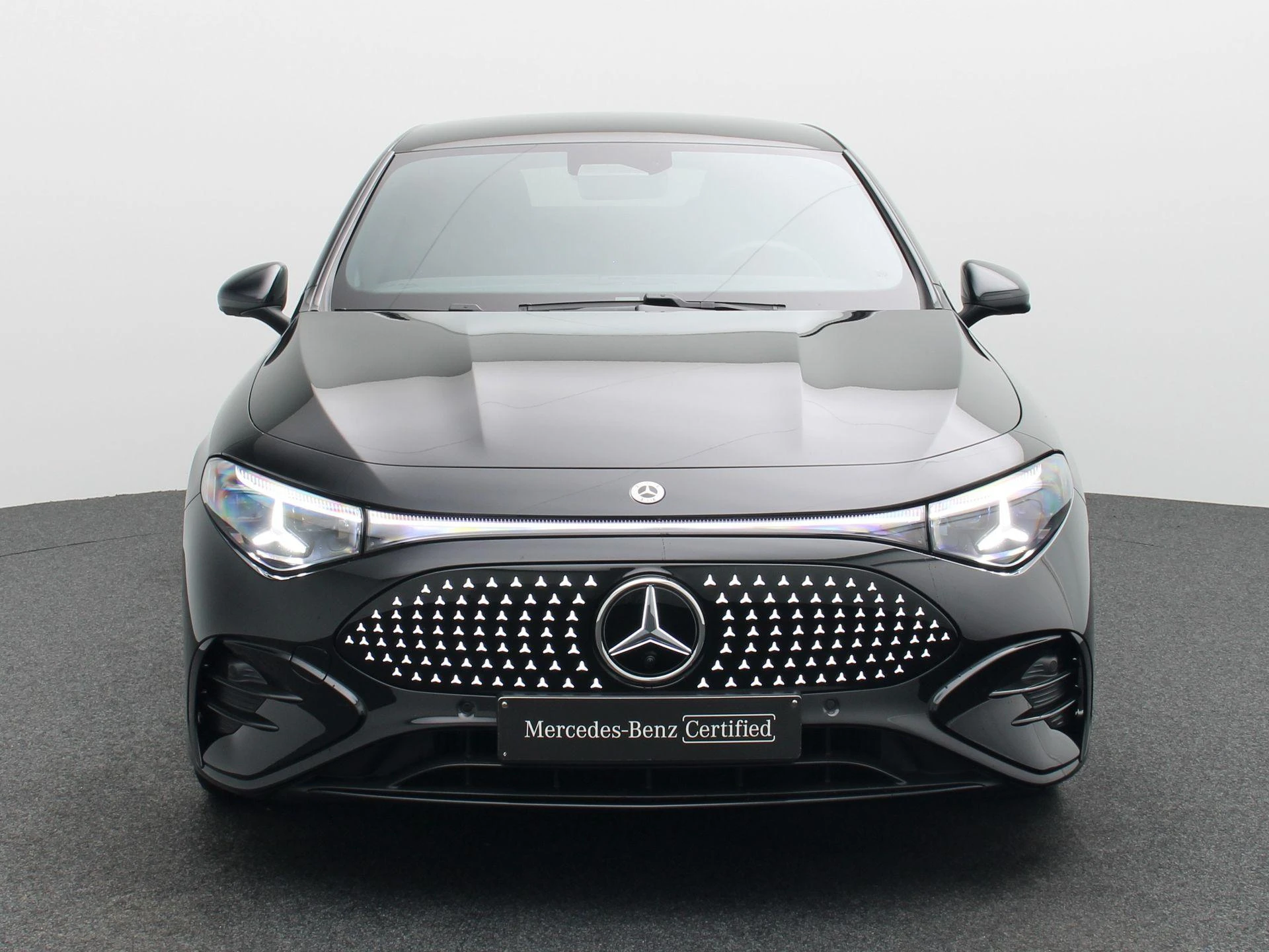 Mercedes-Benz-CLA-image-2