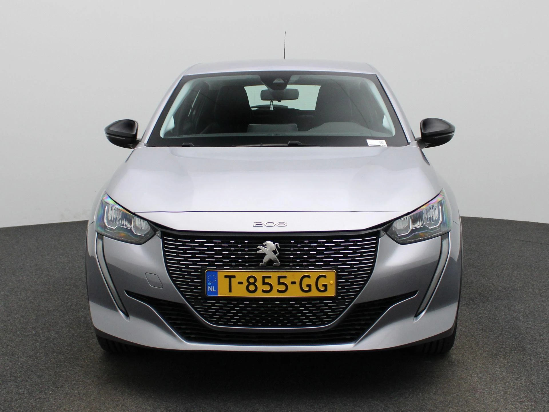 Peugeot-e-208-image-2