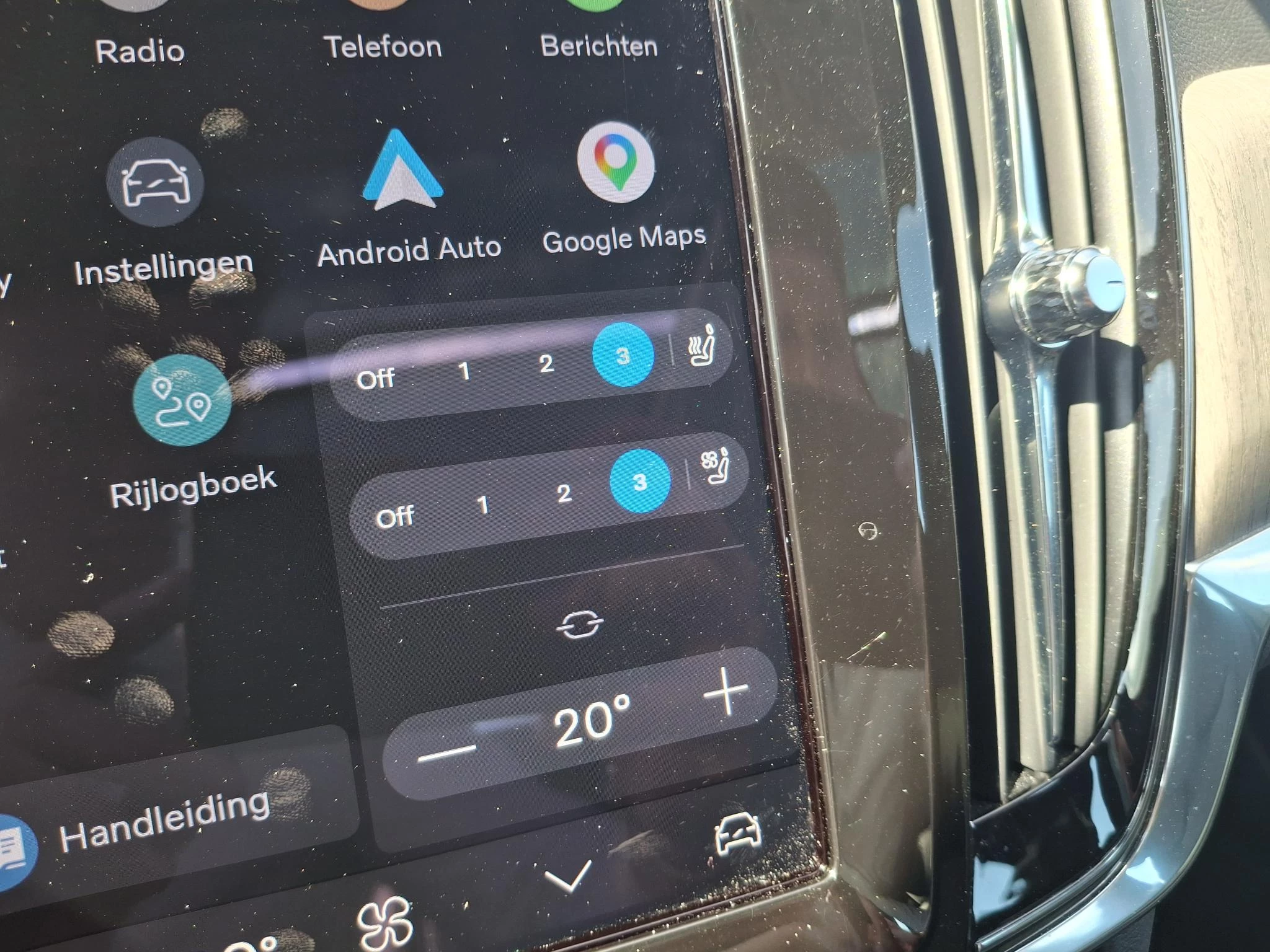 Volvo-V90-image-28