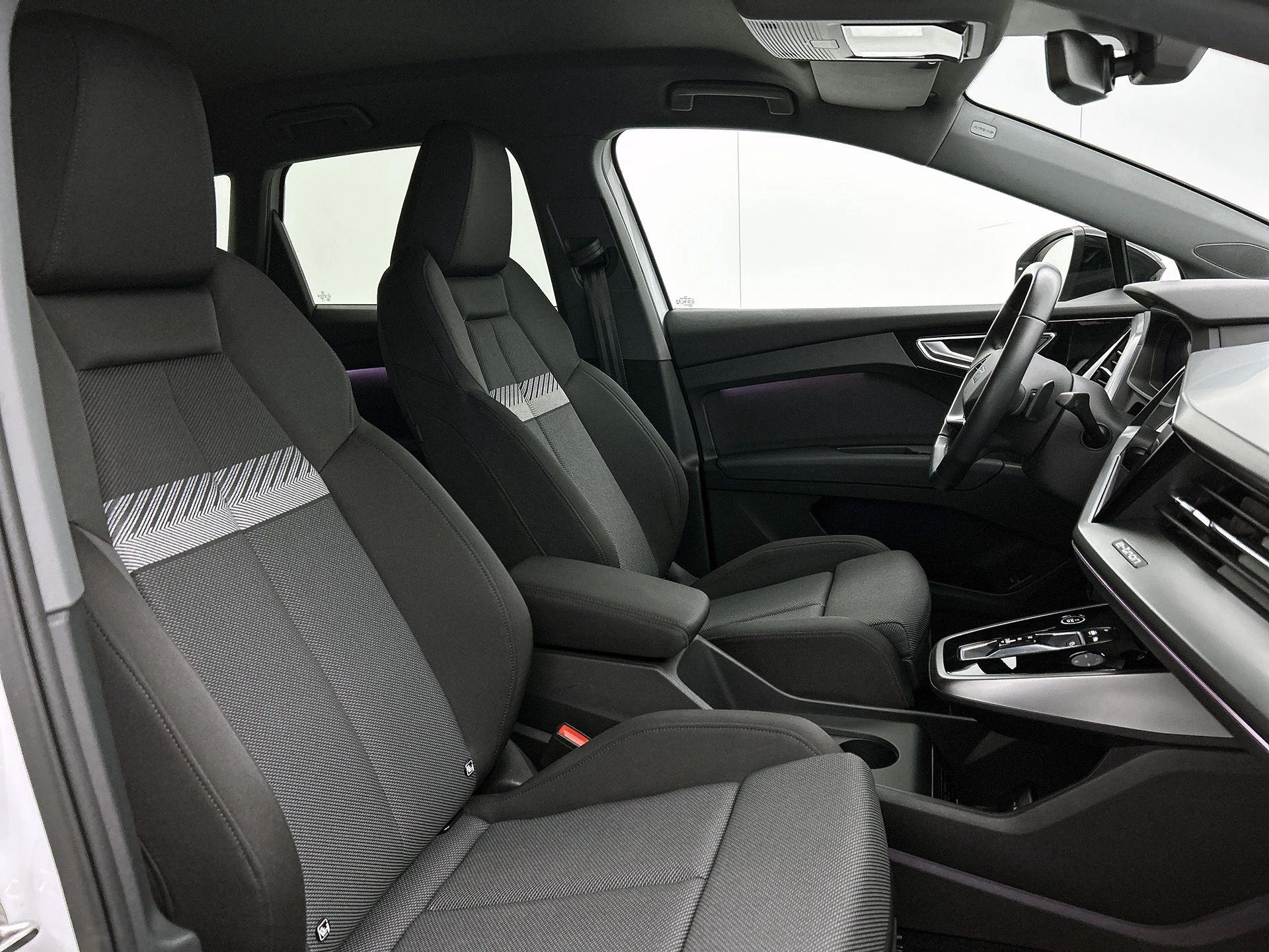 Audi-Q4 e-tron-image-10
