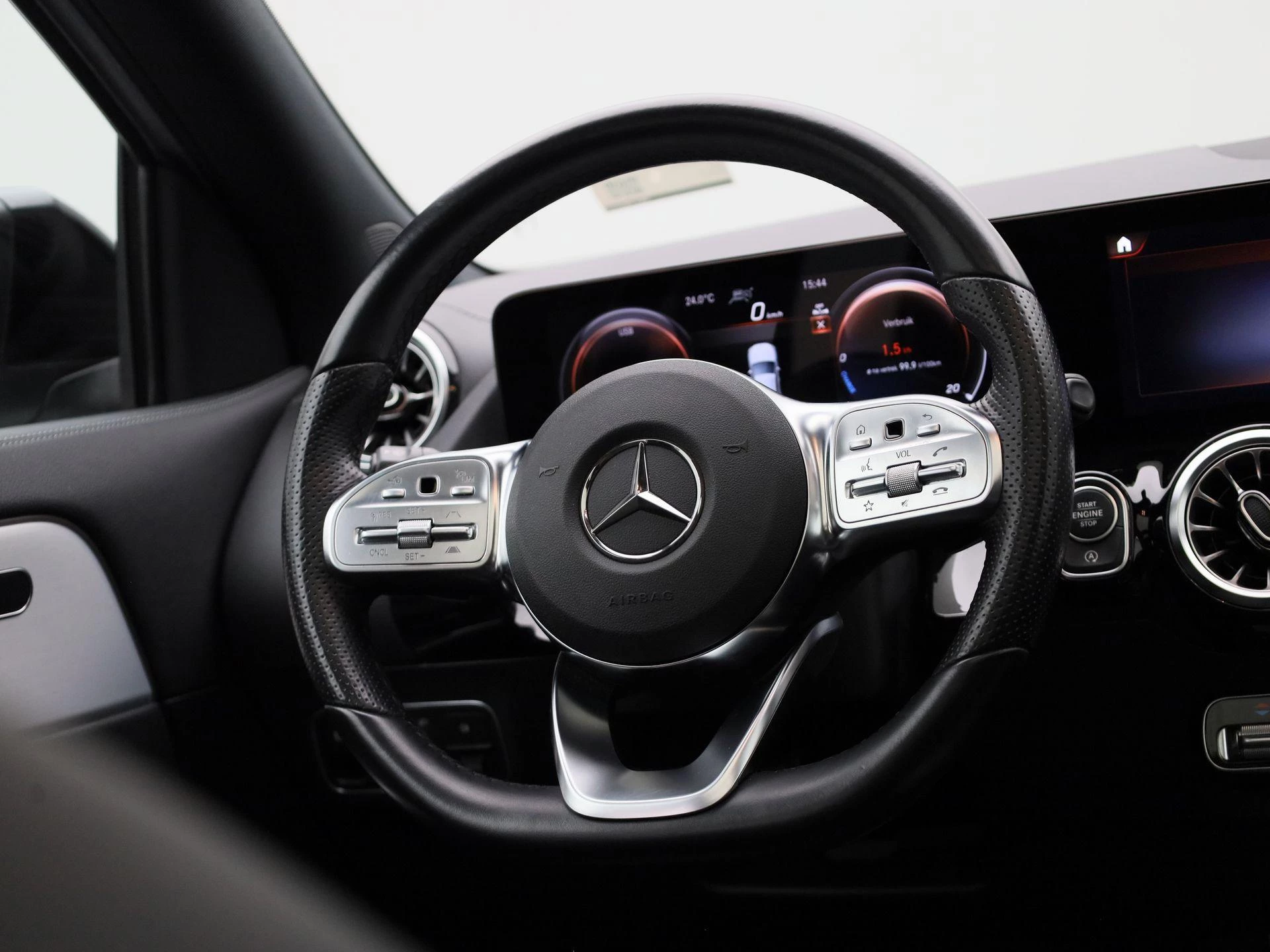 Mercedes-Benz GLA GLA 180 AMG Line