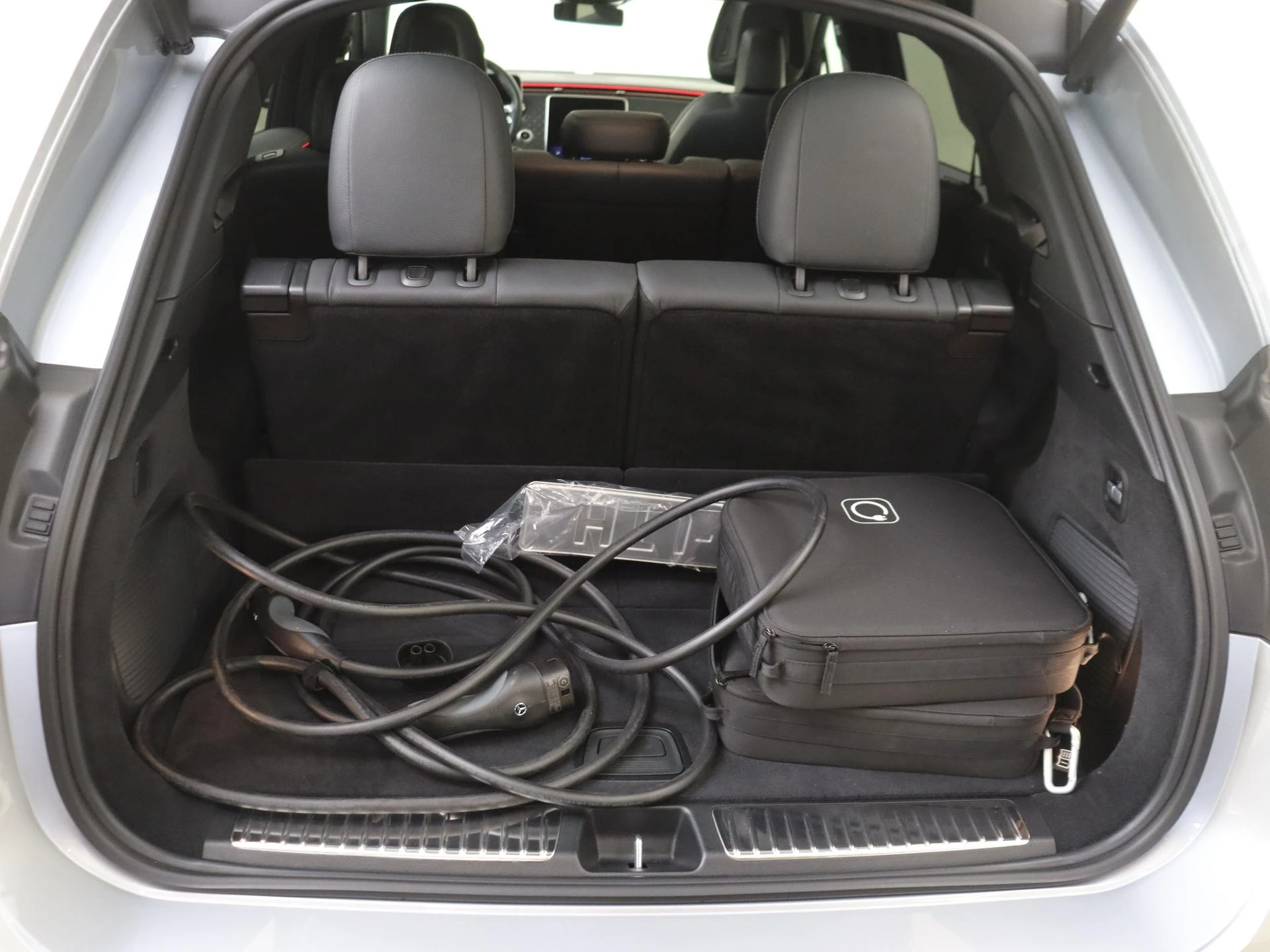 Mercedes-Benz-EQS-image-29