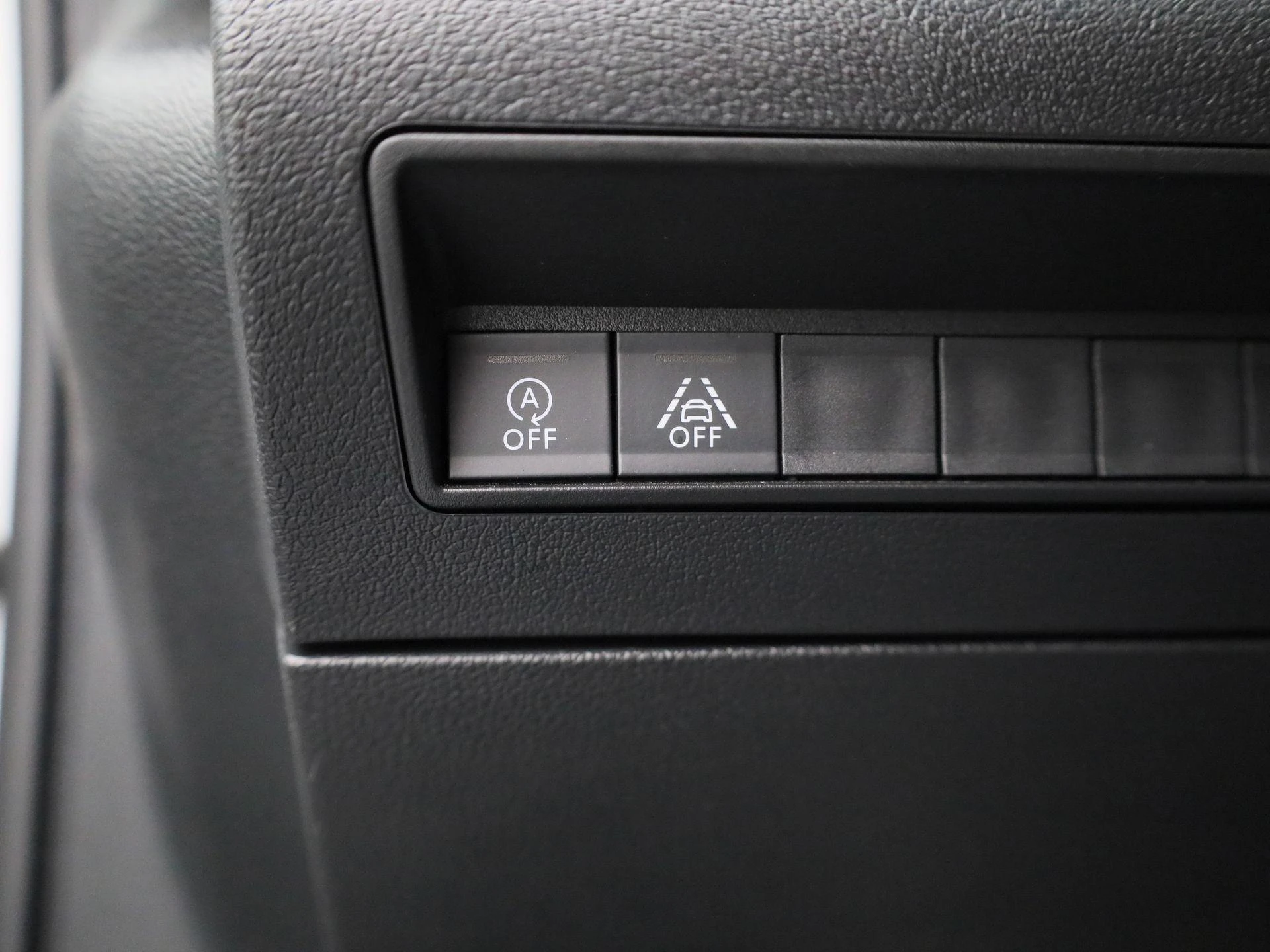 Opel-Combo Life-image-27