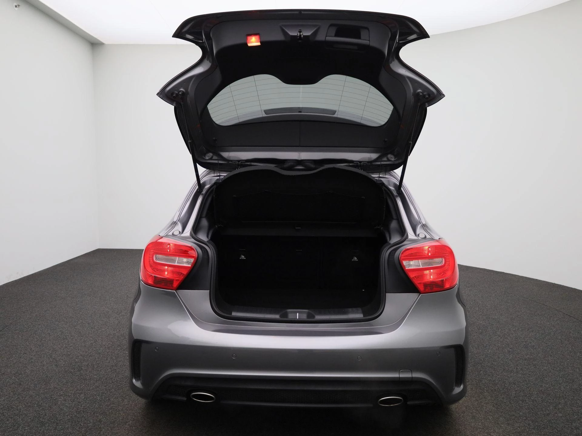 Mercedes-Benz-A-Klasse-image-10