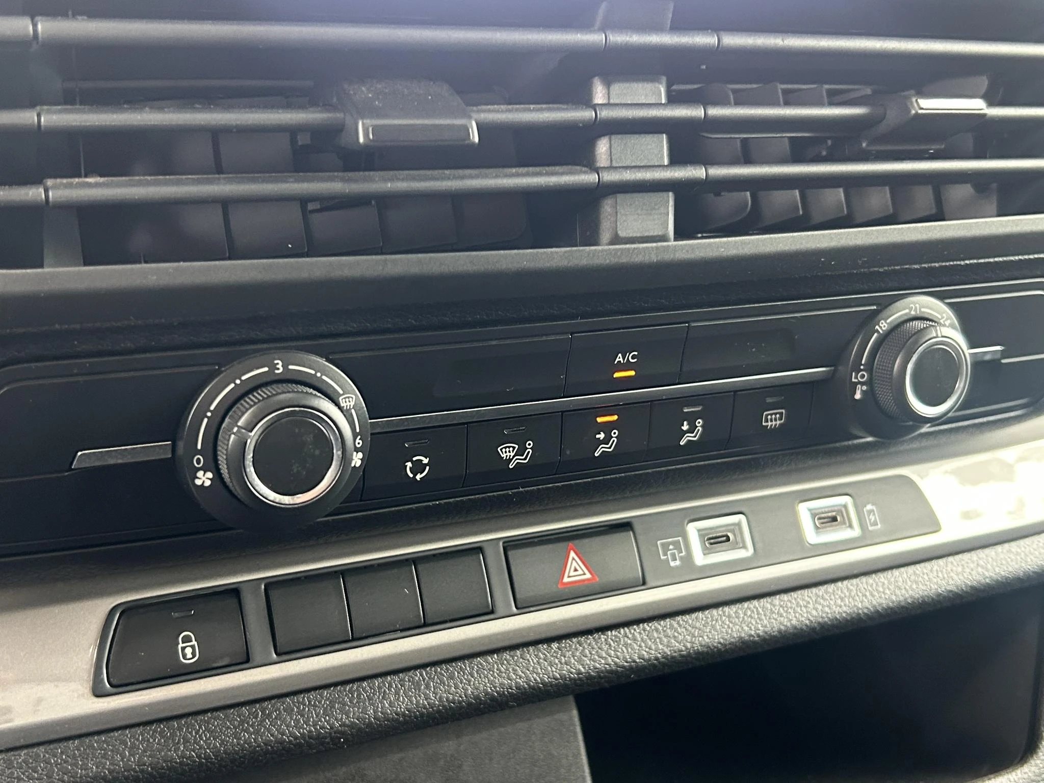 Peugeot-Expert-image-15