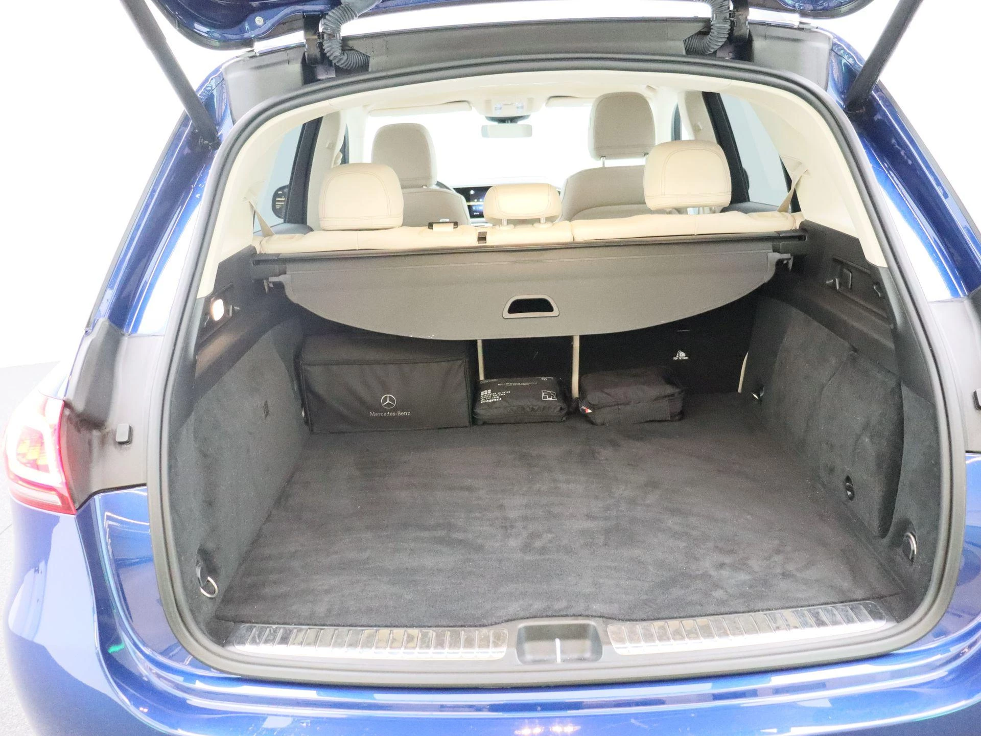Mercedes-Benz-GLE-image-11