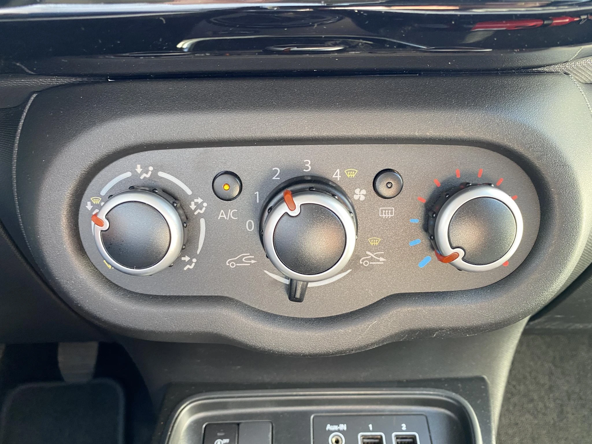 Renault-Twingo-image-18