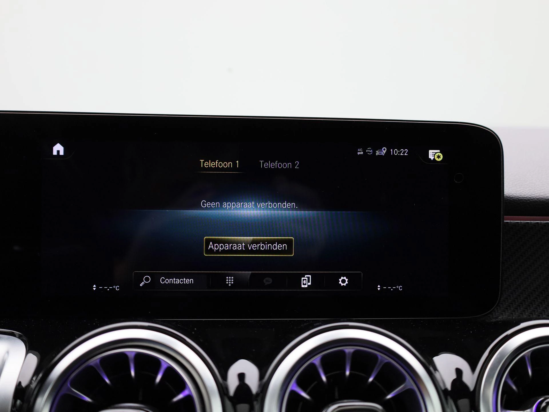Mercedes-Benz-GLB-image-23