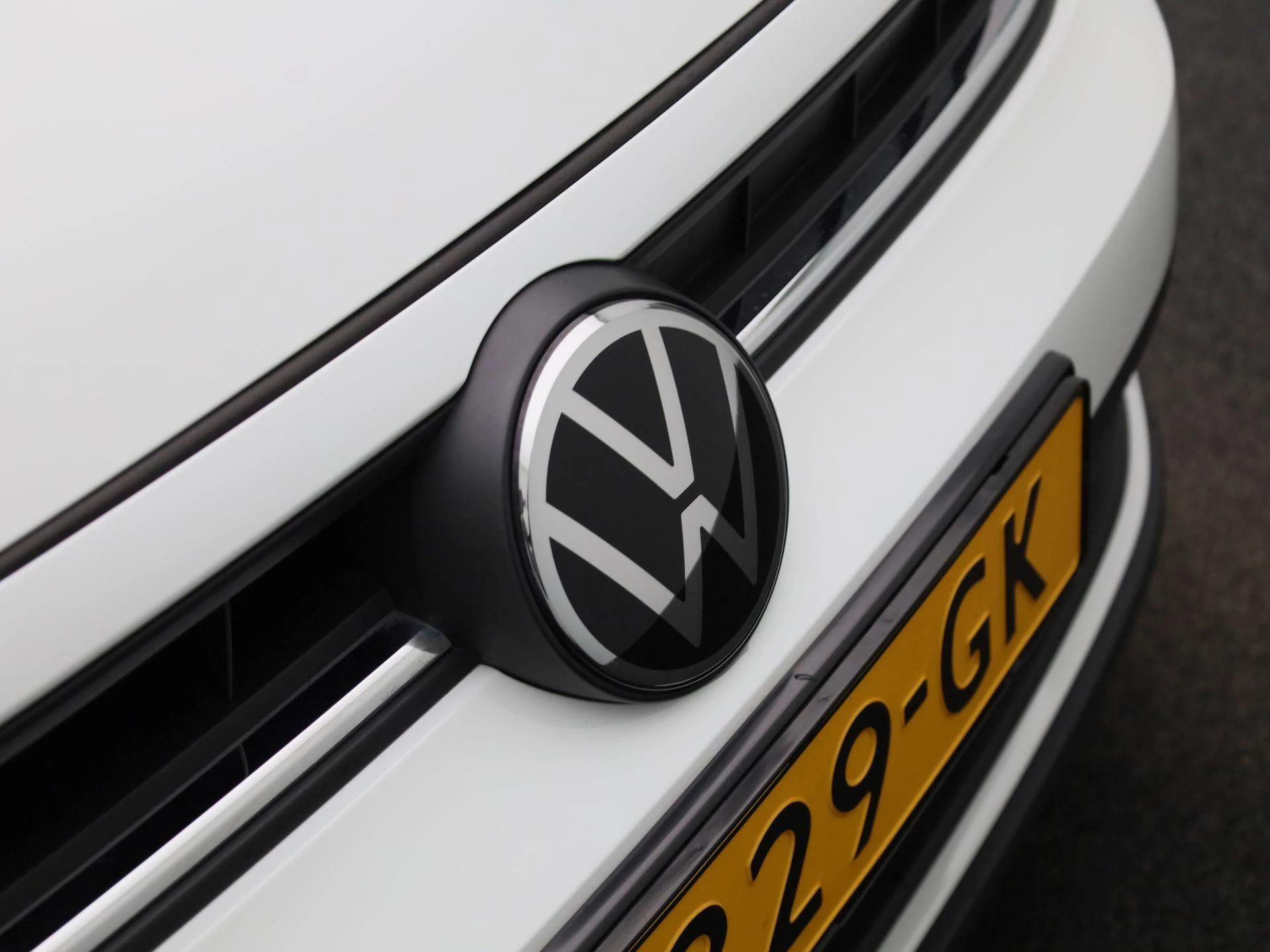 Volkswagen-Polo-image-27