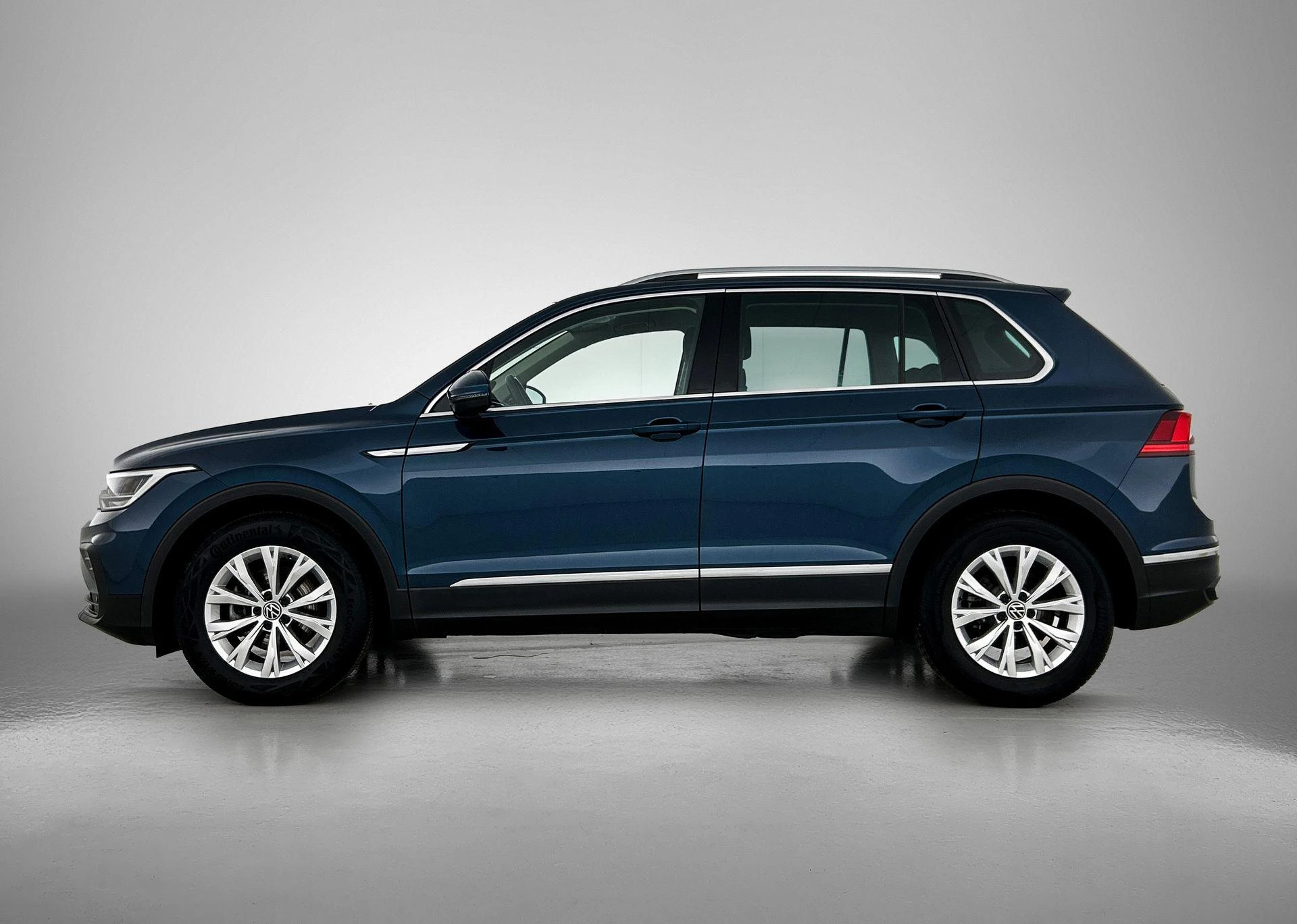 Volkswagen-Tiguan-image-1