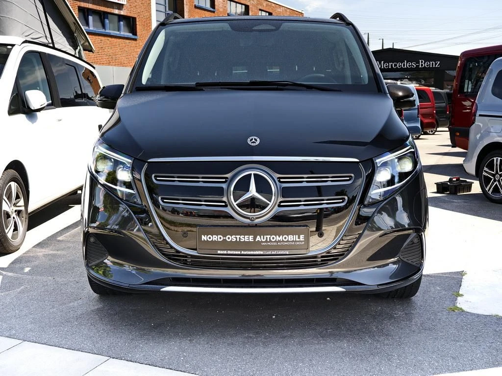 Mercedes-Benz-EQV 300-image-3