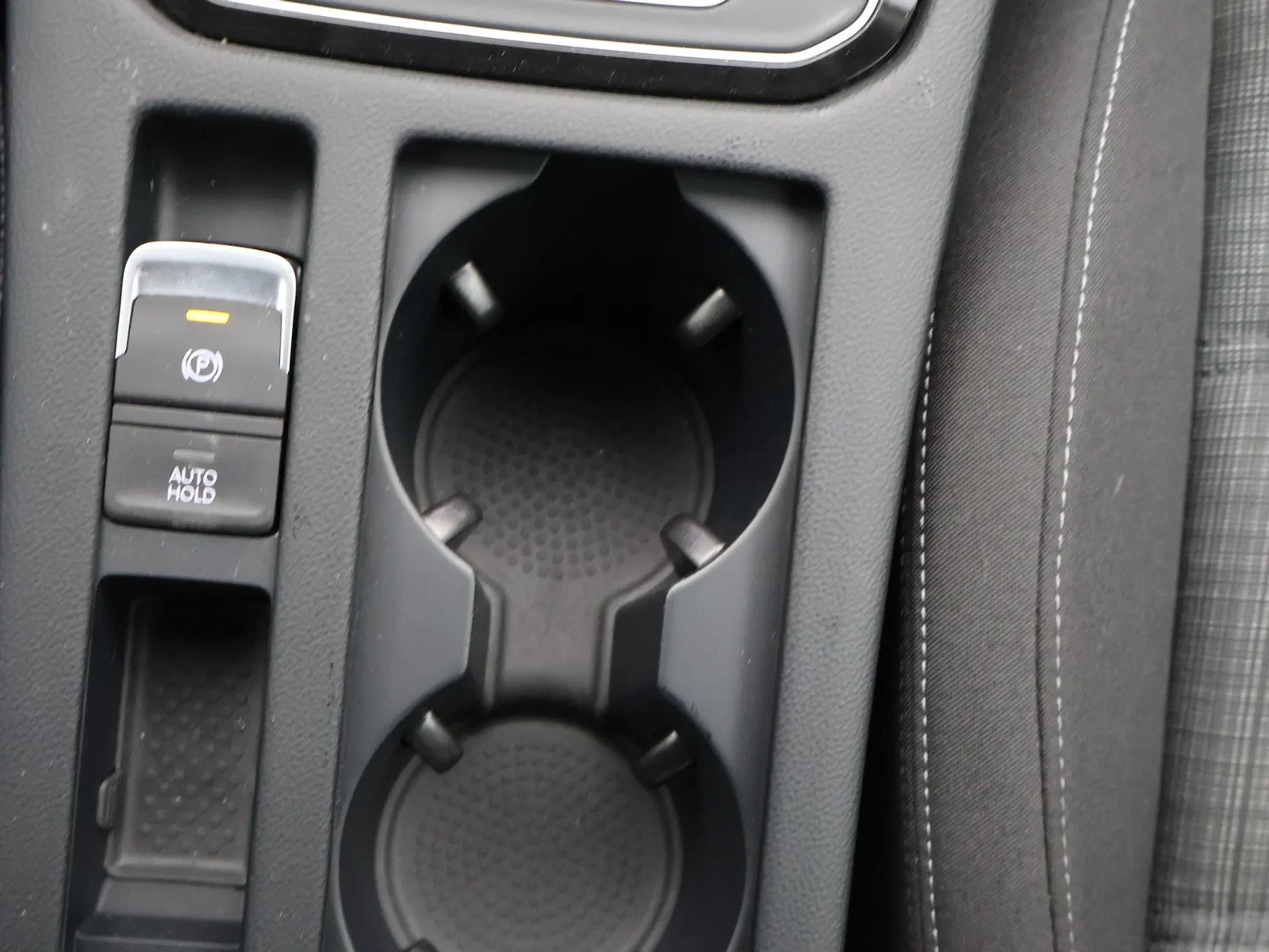 Volkswagen-Passat-image-23