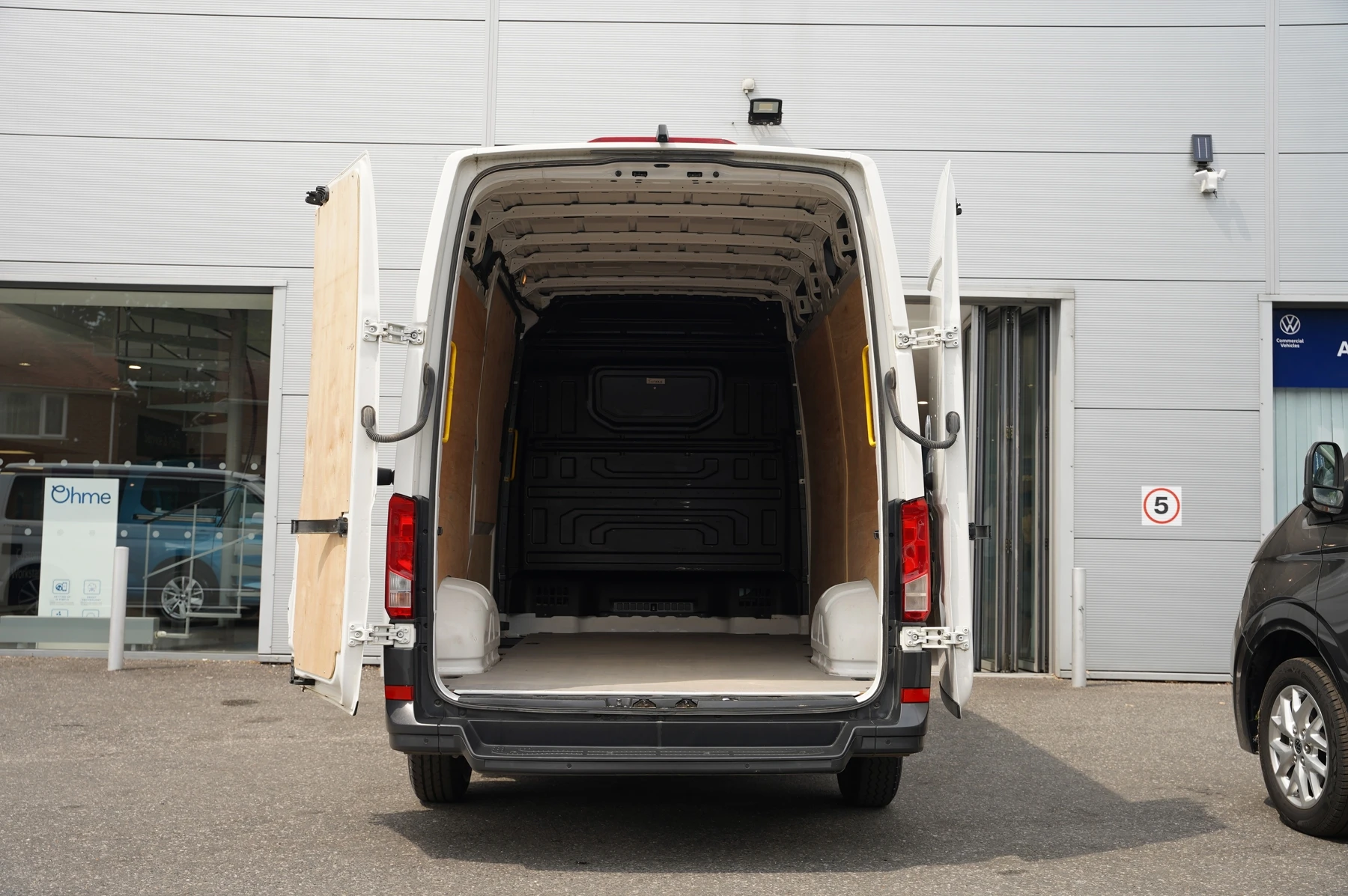 Volkswagen-Crafter-image-26