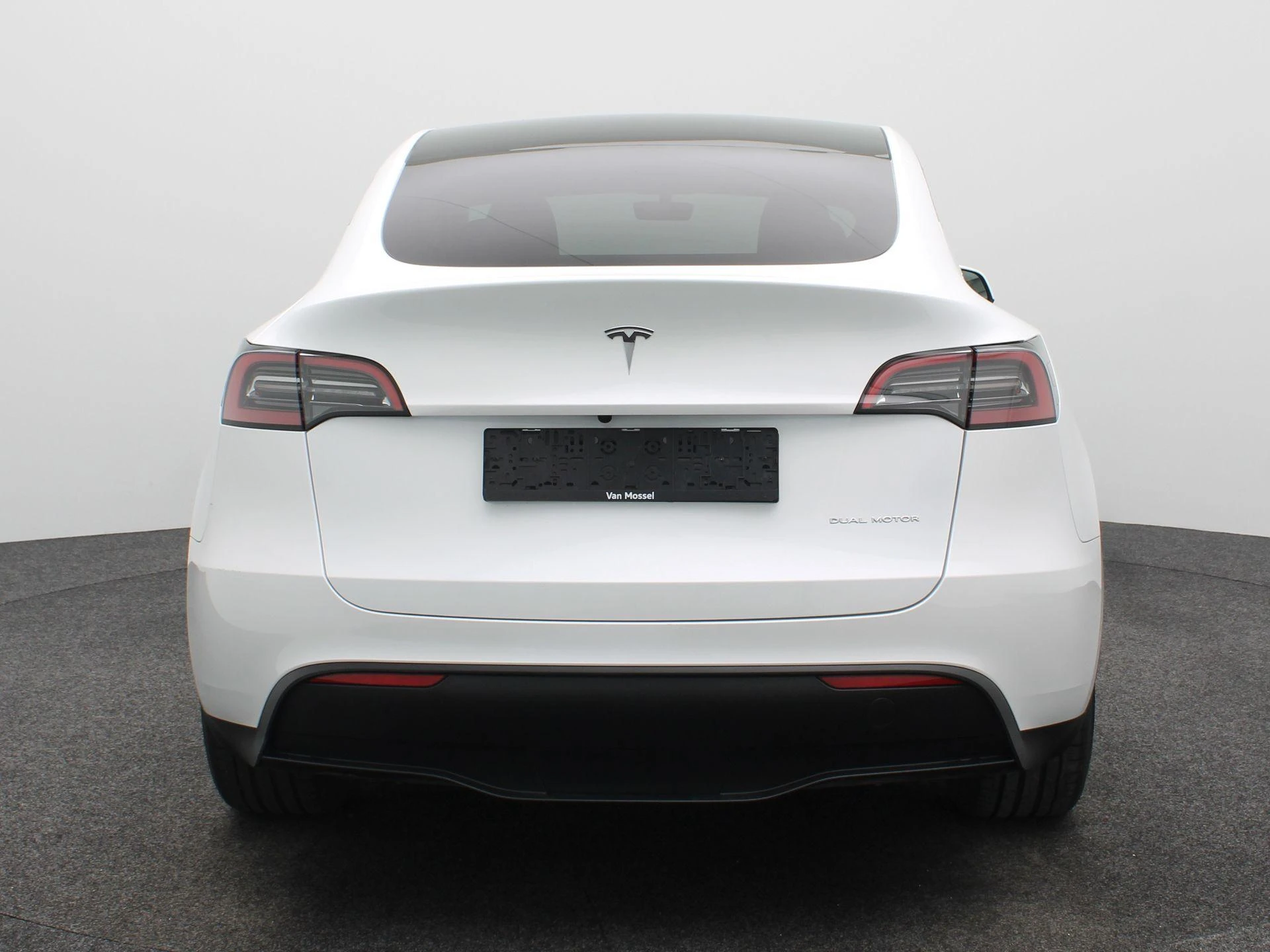 Tesla-Model Y-image-4
