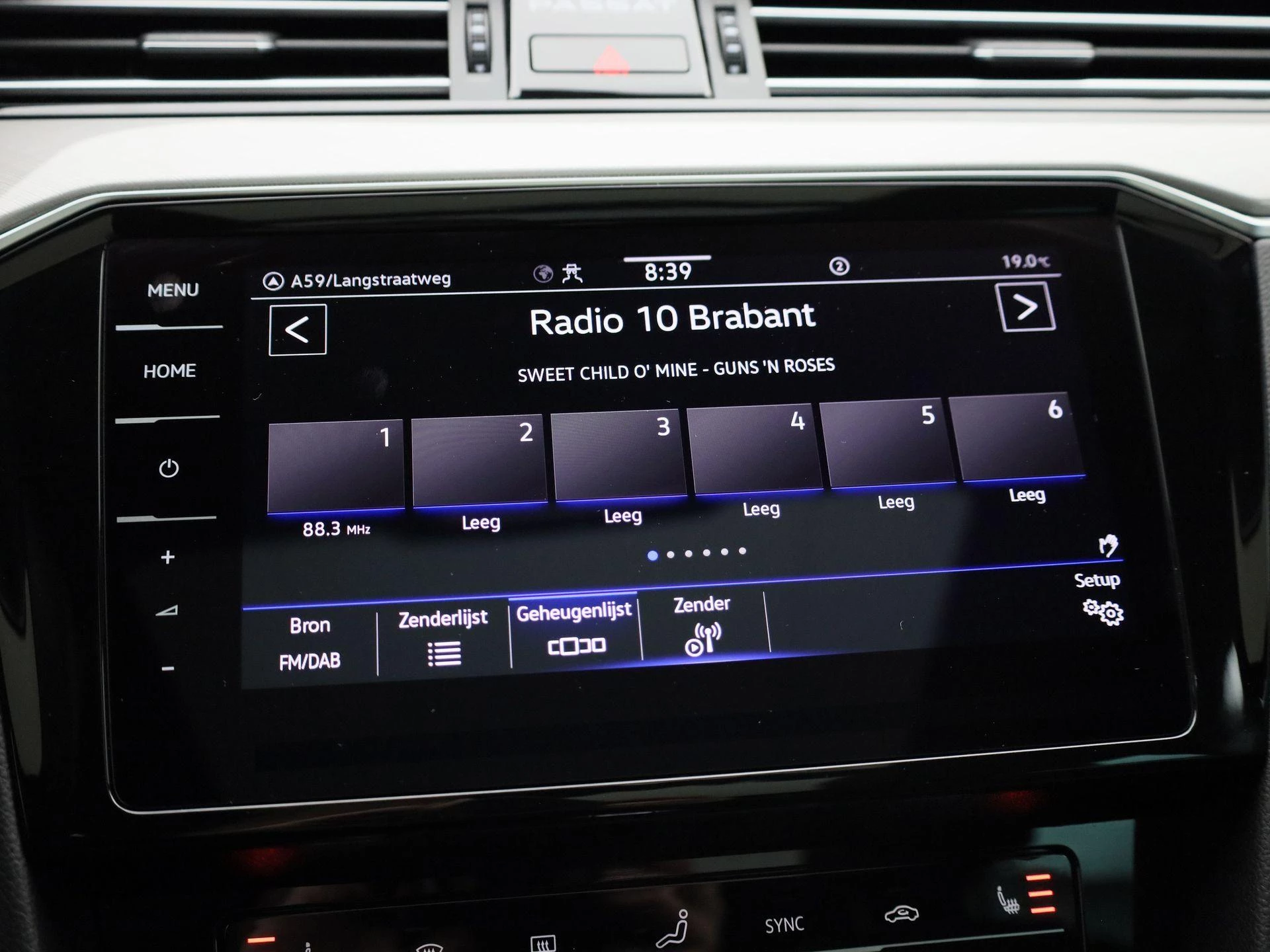 Volkswagen-Passat-image-20