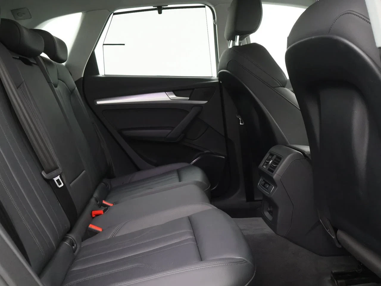 Audi Q5 Dsl Q5 35TDi Business Edition 163PK *AUTOMAAT*TREKHAAK*LEDER*CAMERA*CRUISE CONTROL*VIRTUAL COCKPIT*ZETELVERWARMING*...*