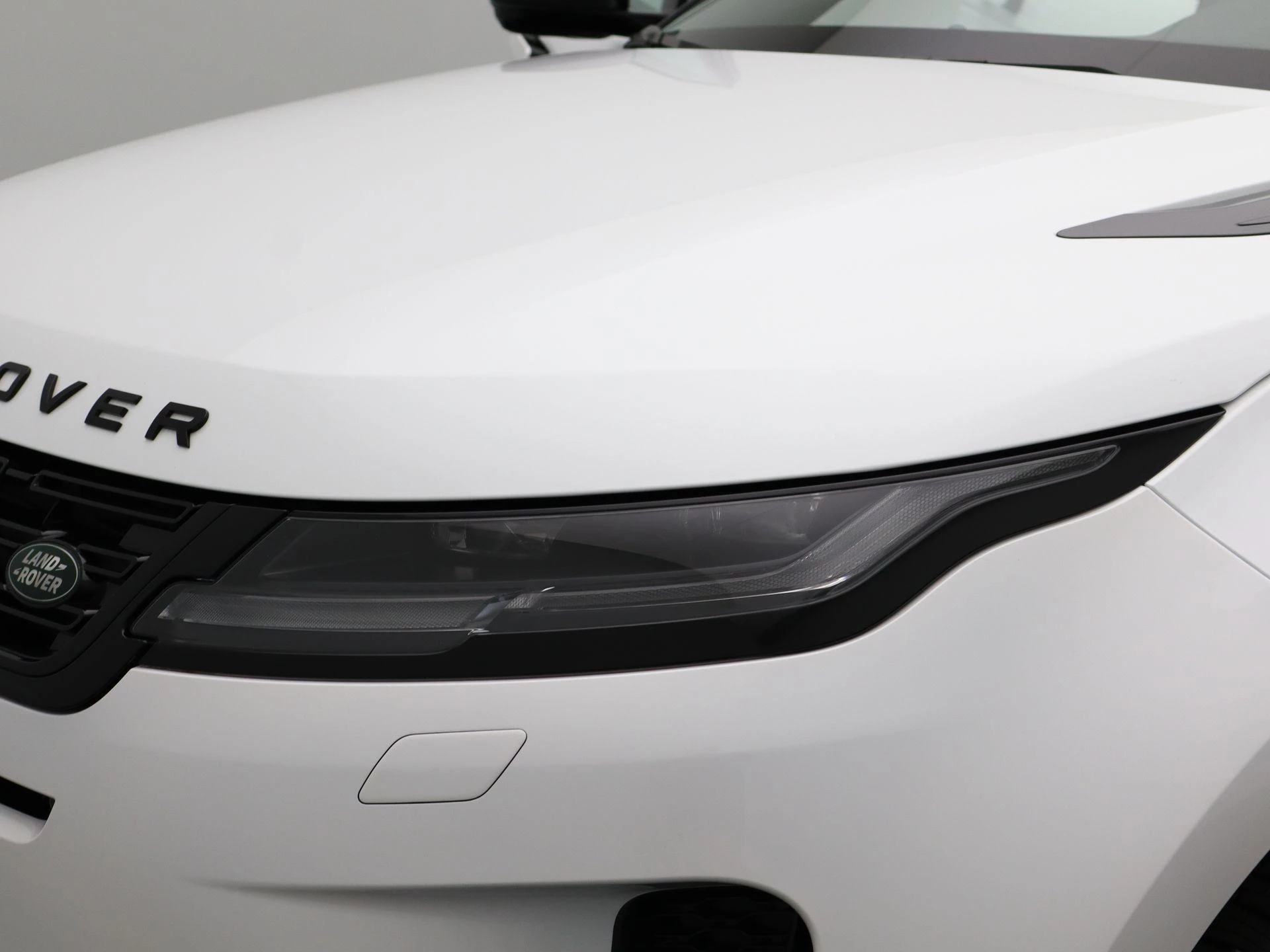 Land Rover-Range Rover Evoque-image-13