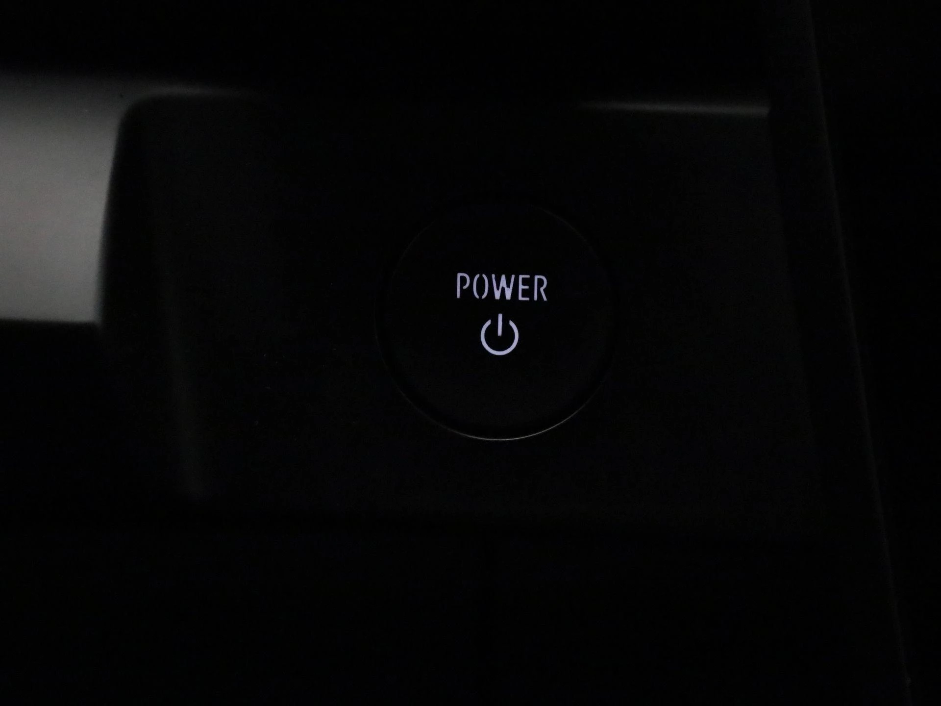 Renault-Megane E-Tech-image-18