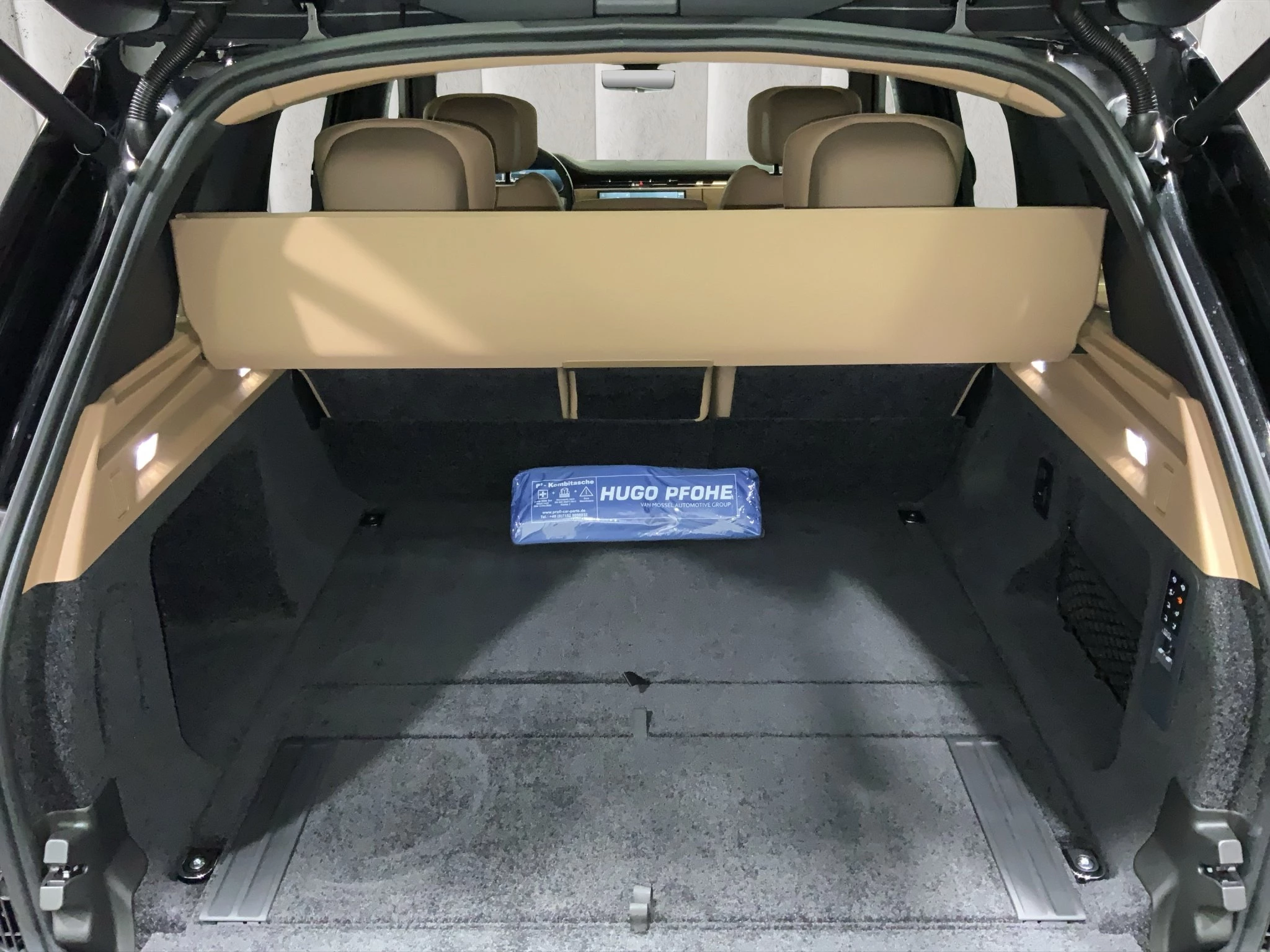 Land Rover-Range Rover-image-14