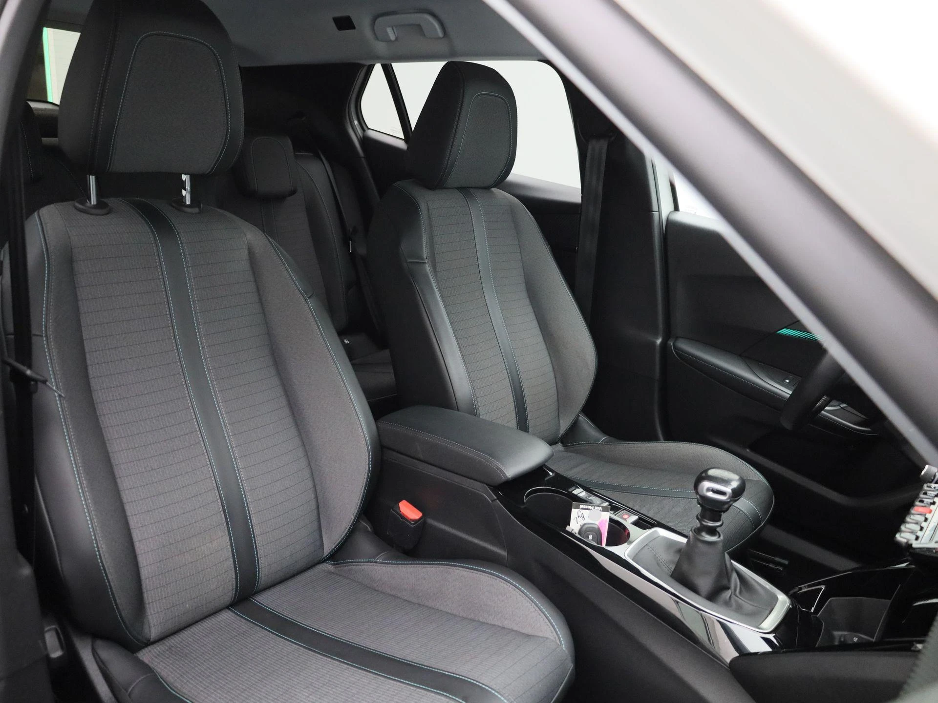 Peugeot-2008-image-32