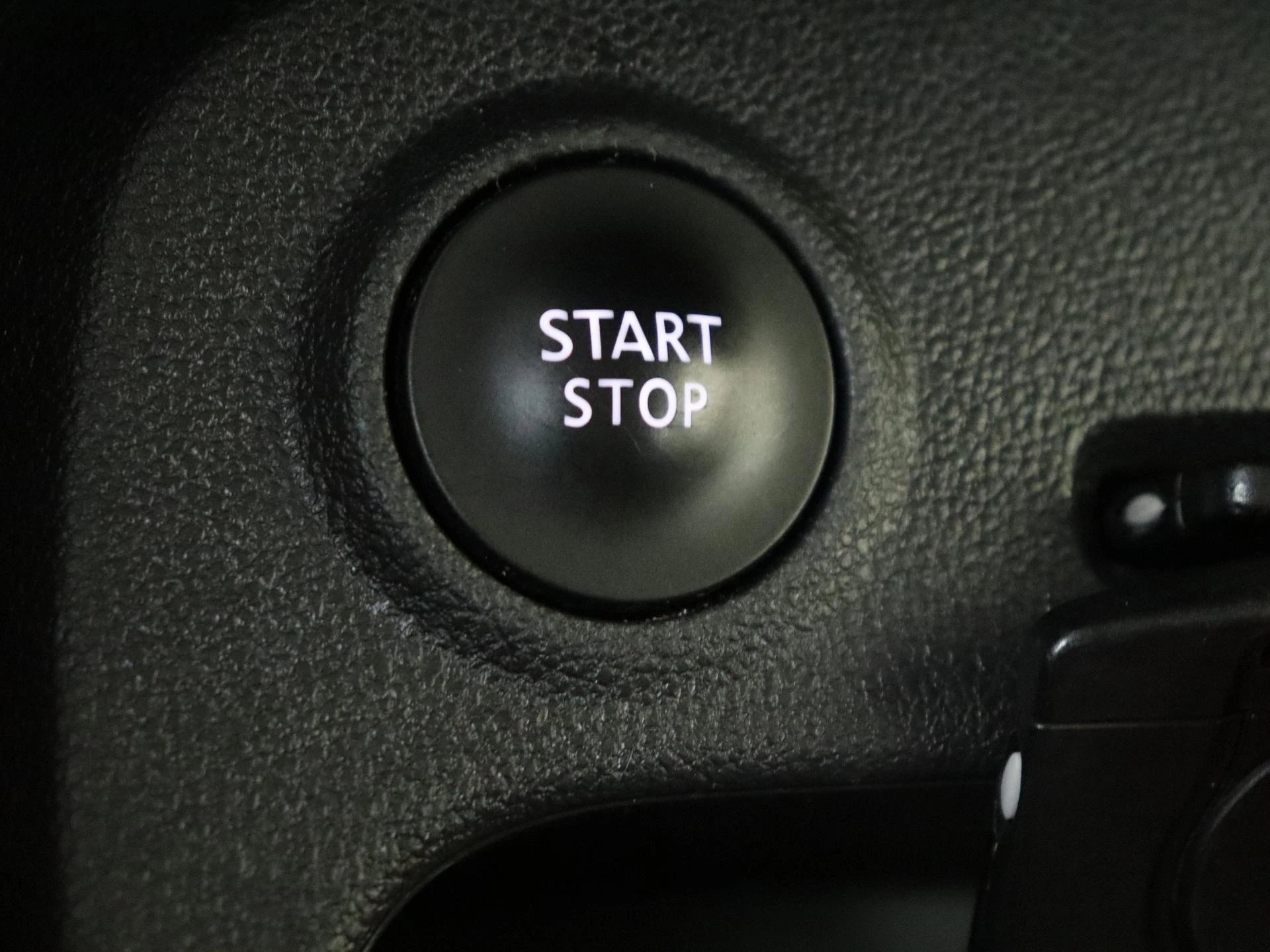 Renault-Captur-image-21