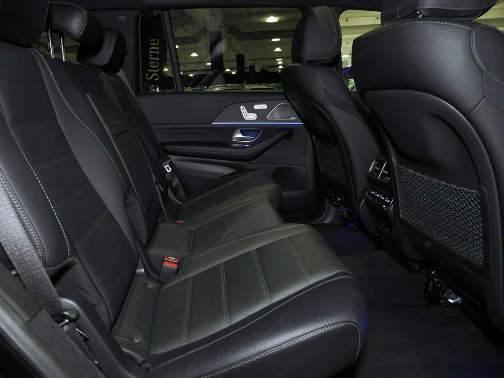 Mercedes-Benz-GLS 450-image-16