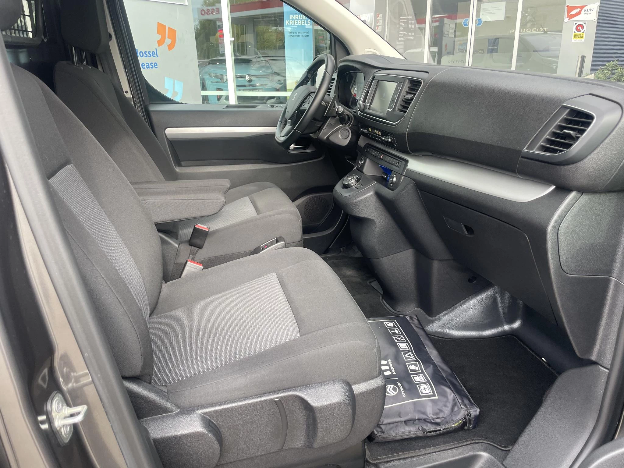 Peugeot-Expert-image-15