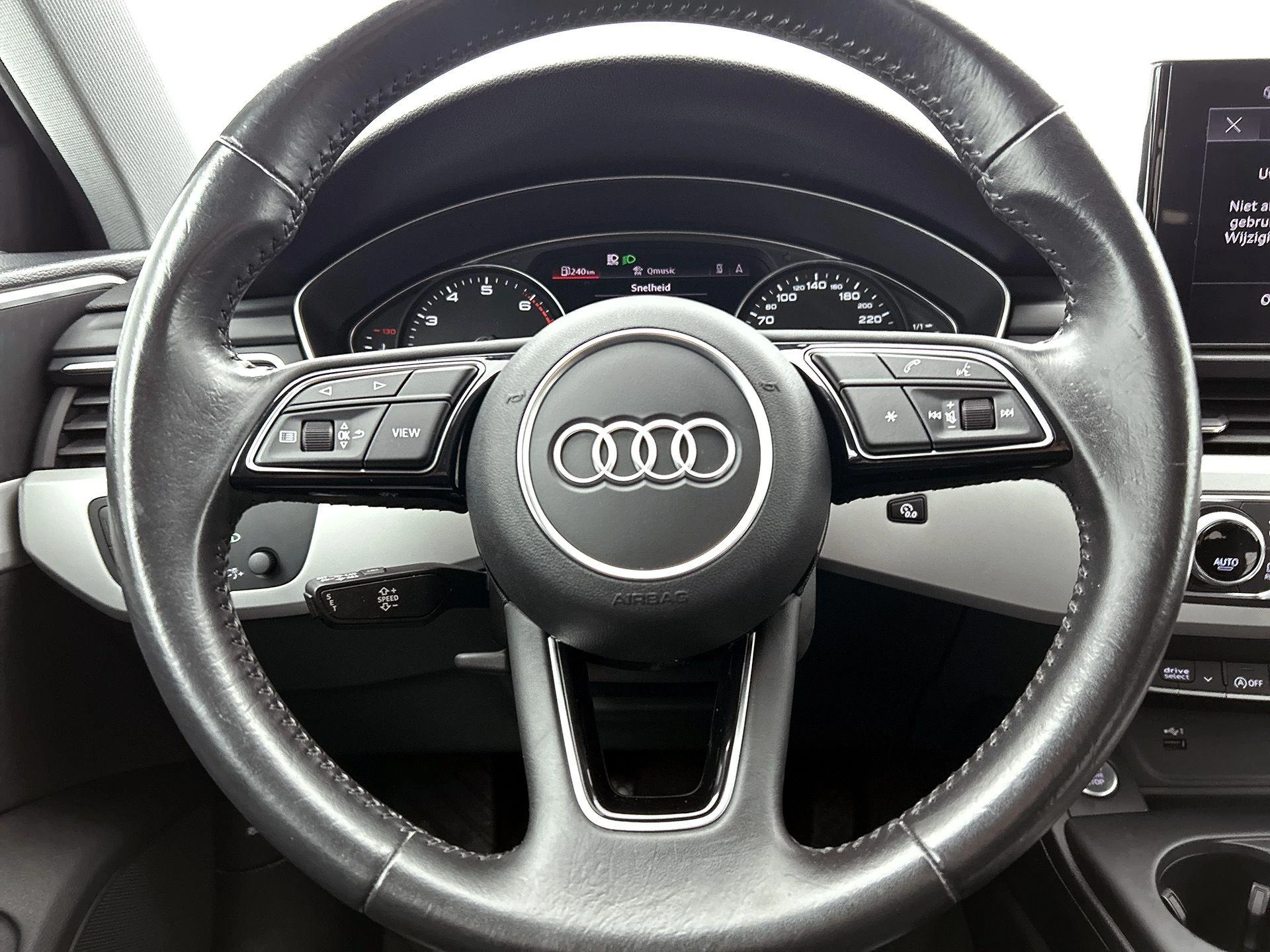 Audi-A4-image-22