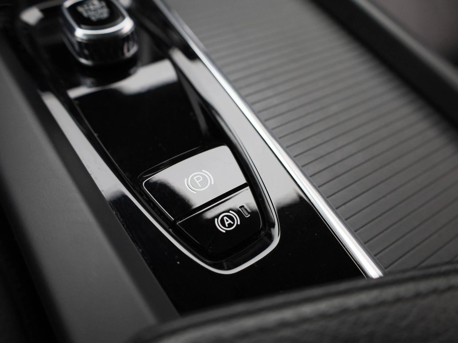 Volvo XC60 B4 Diesel Geartronic Momentum Pro