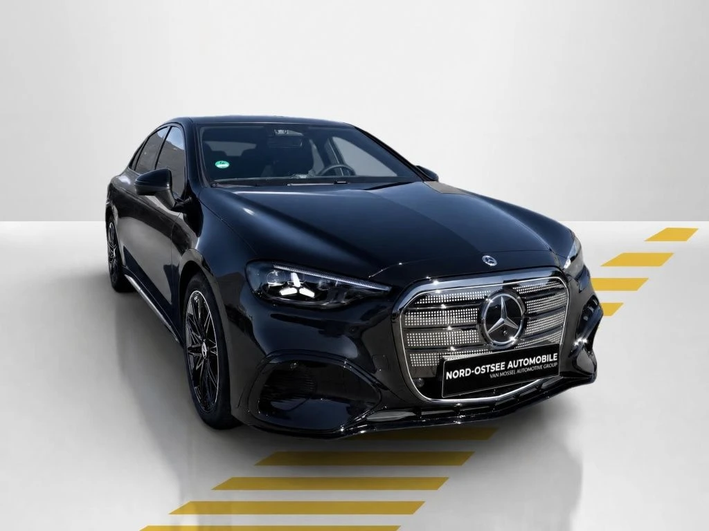 Mercedes-Benz-C-Klasse 400-image-16