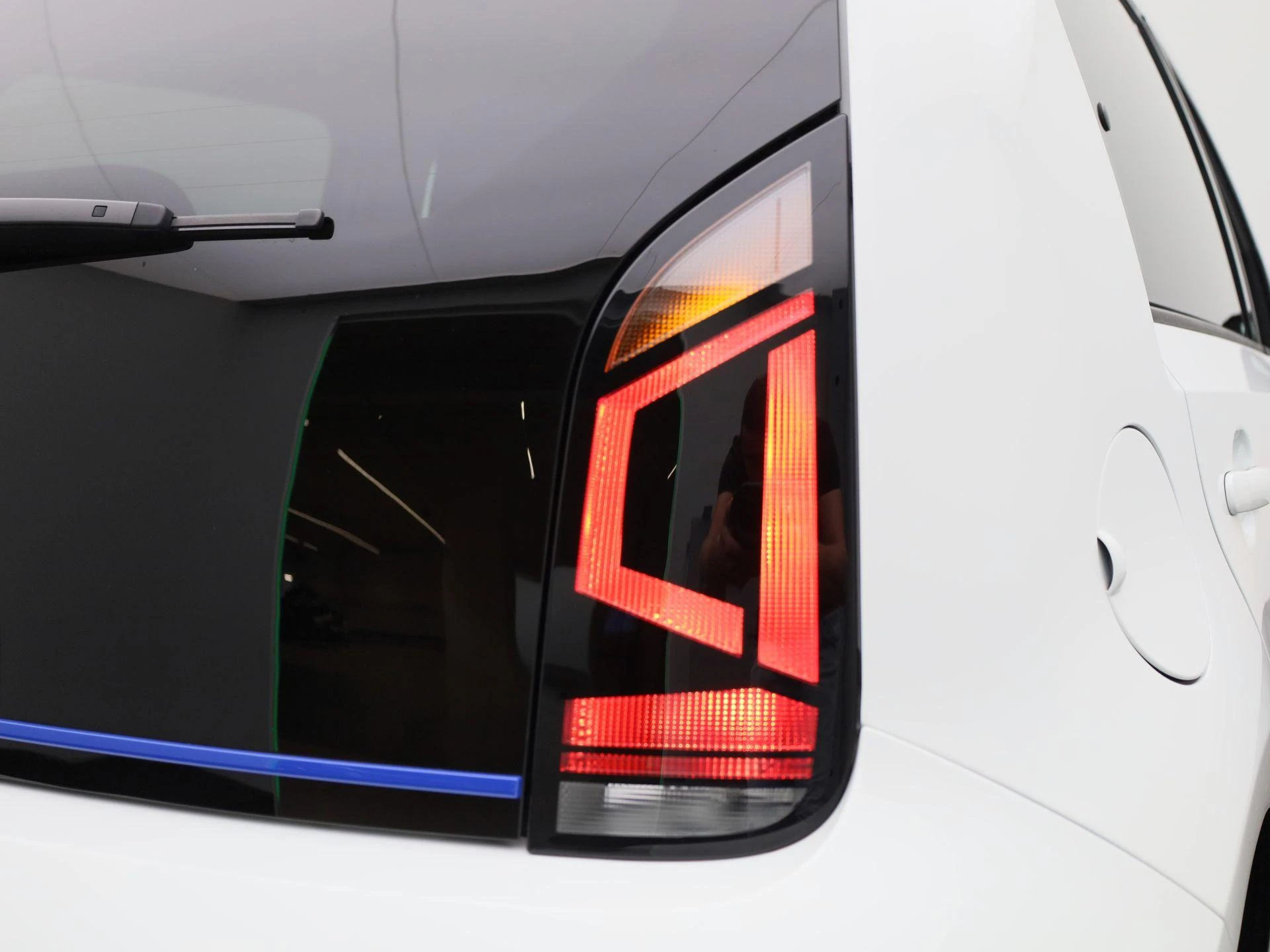 Volkswagen-e-up!-image-23