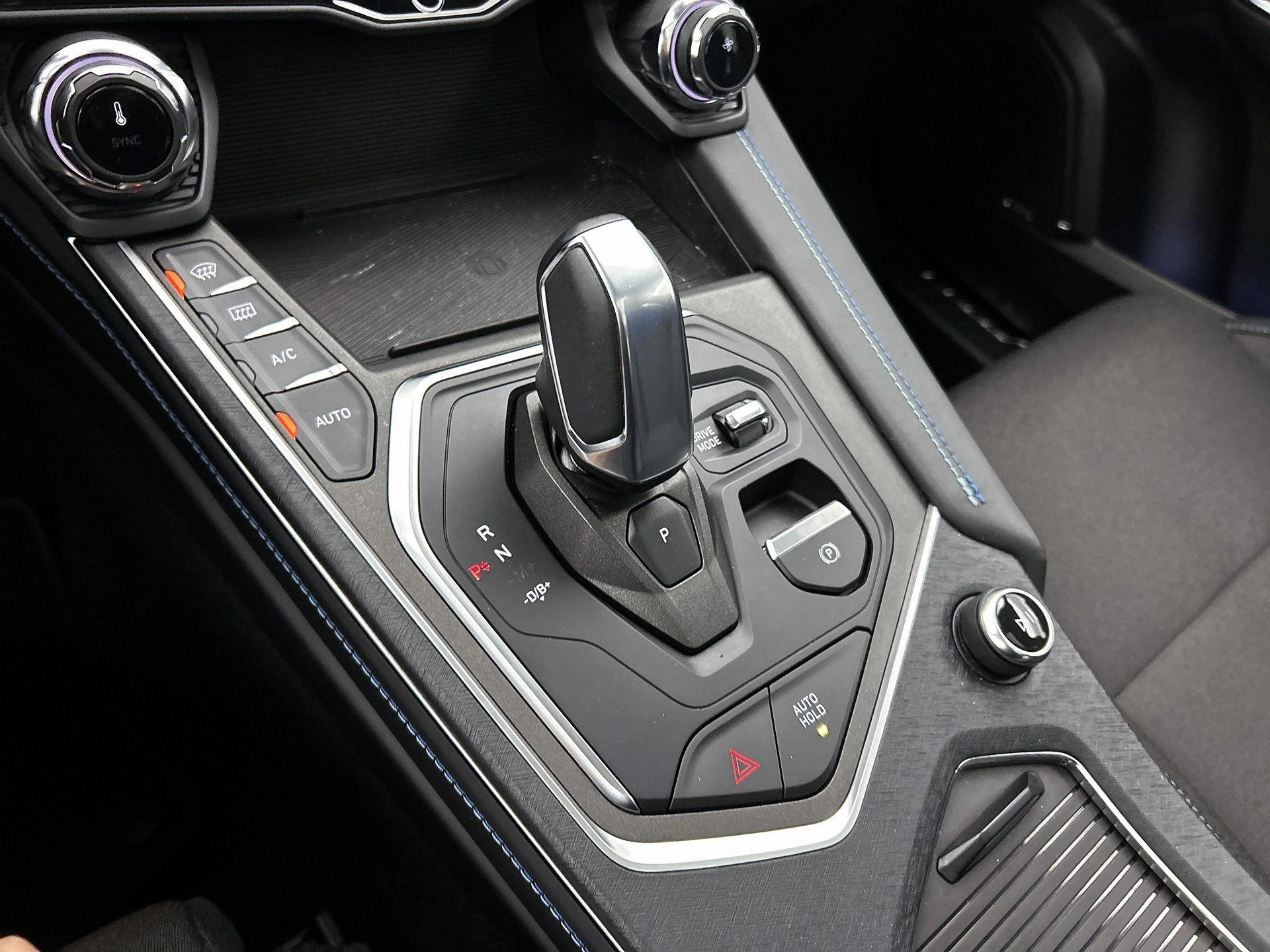 Lynk & Co-01-image-26
