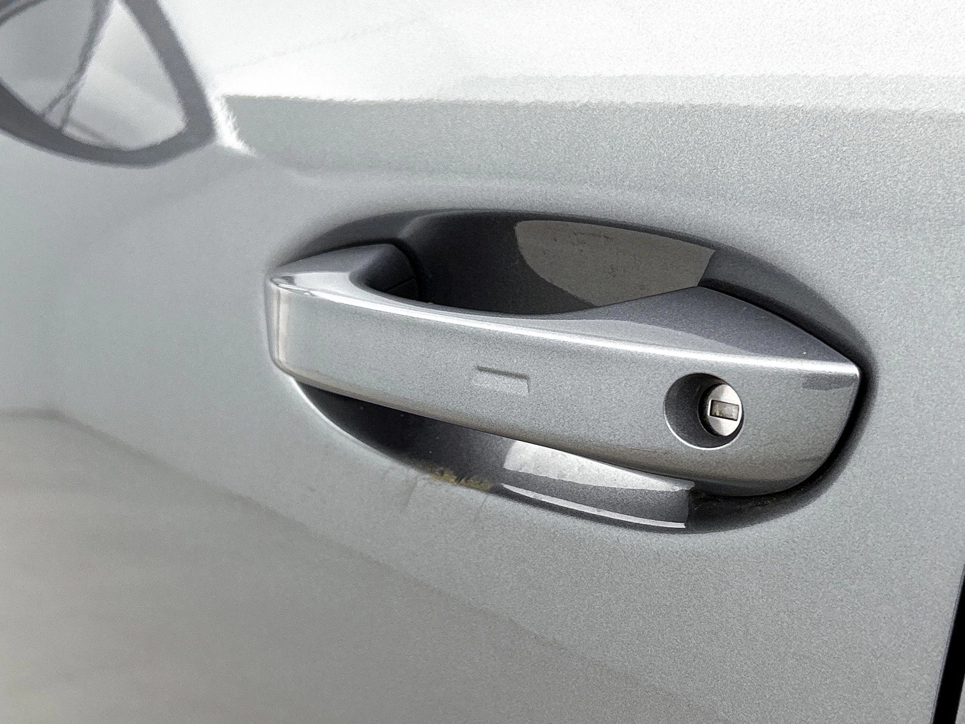 Volkswagen-T-Roc-image-23