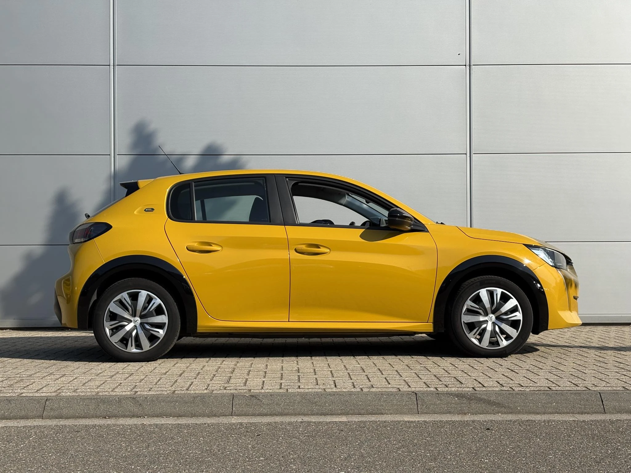 Peugeot e-208 EV Active 50 kWh