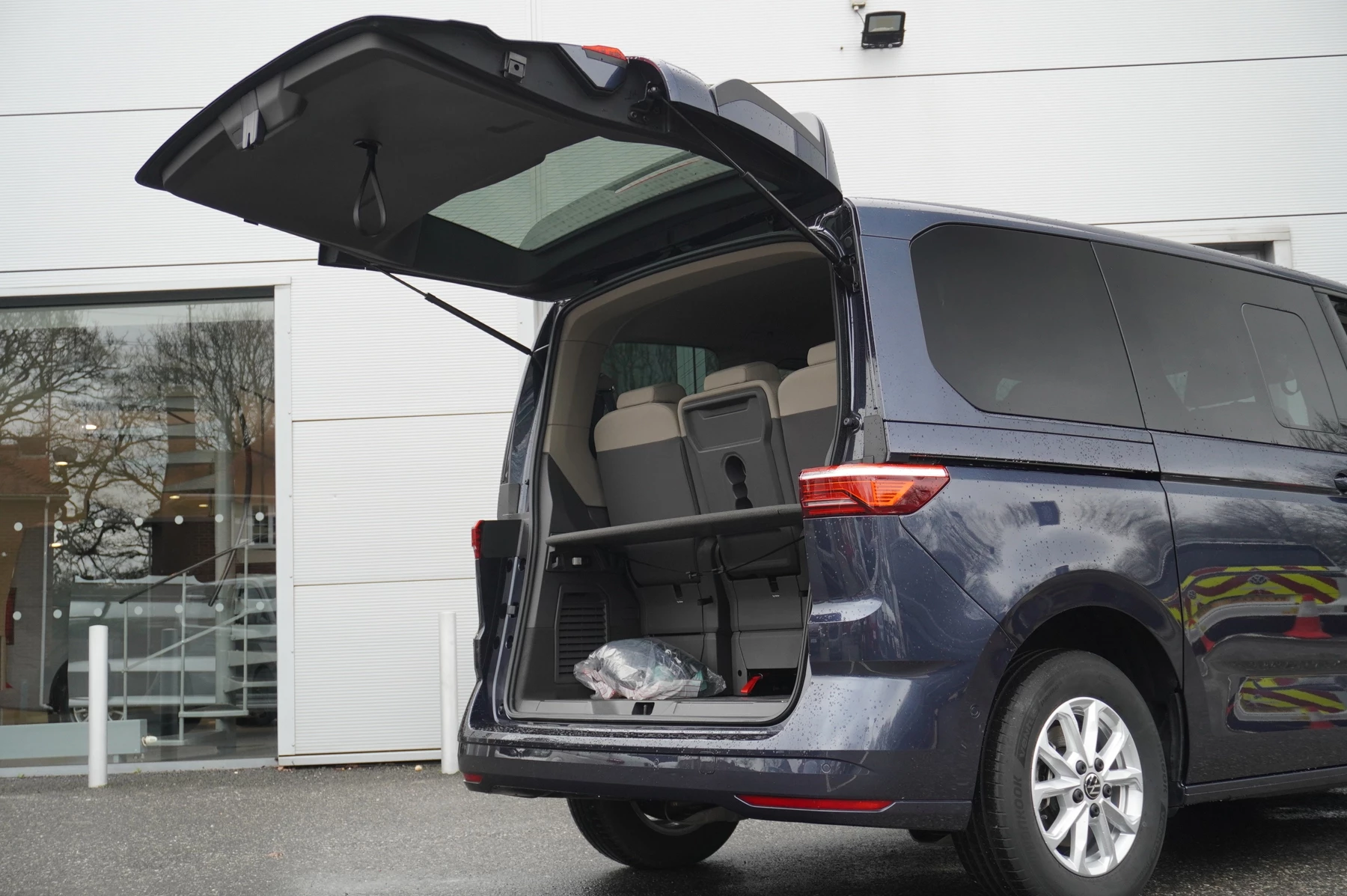 Volkswagen Multivan 2.0 TDI Life 5dr DSG