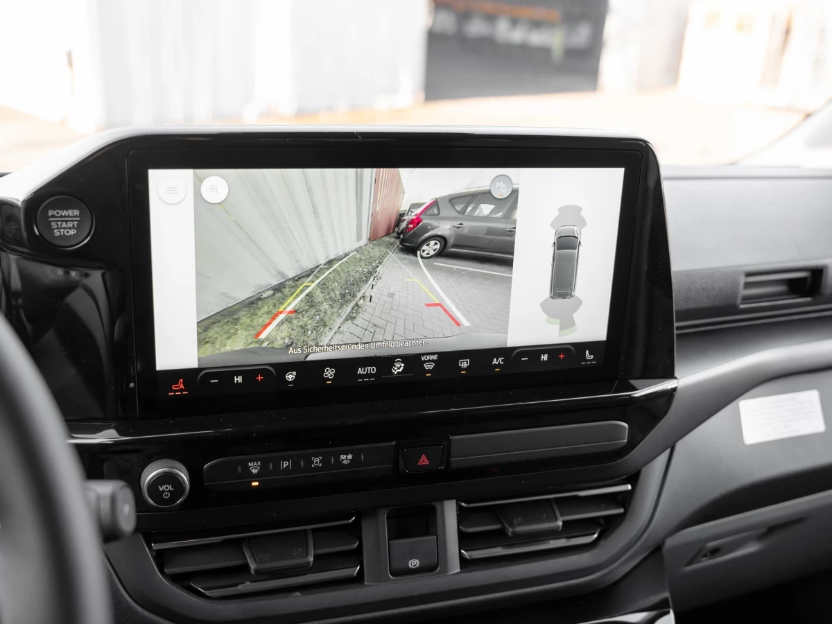 Ford-Tourneo Custom-image-12