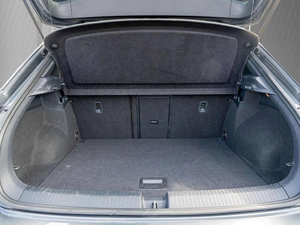 Volkswagen-T-Roc-image-5