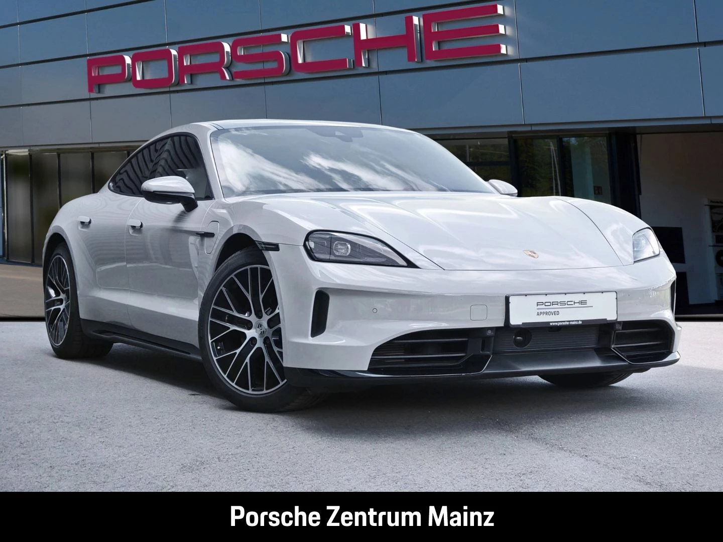 Porsche-Taycan-image-1