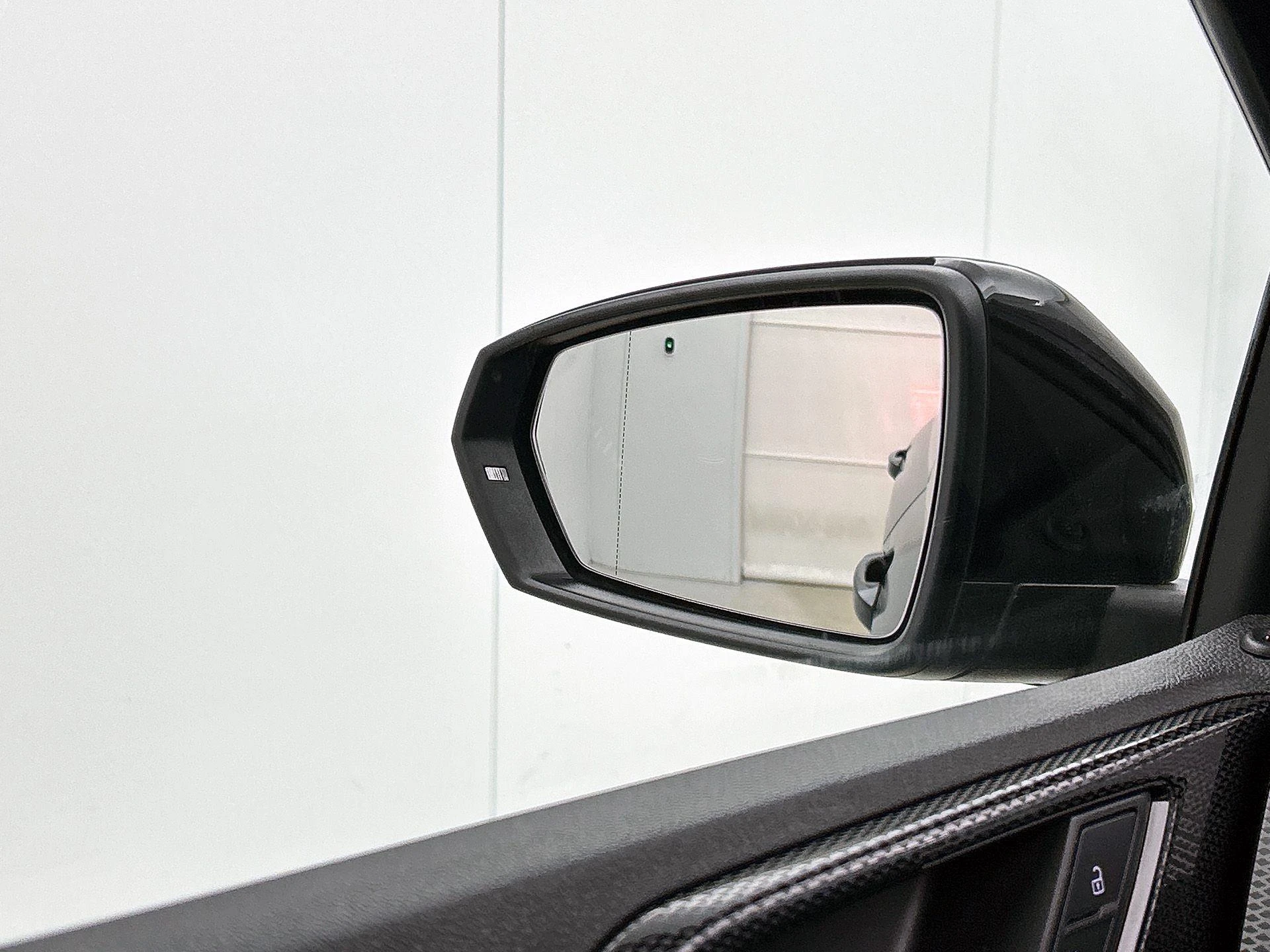 Volkswagen-Polo-image-18