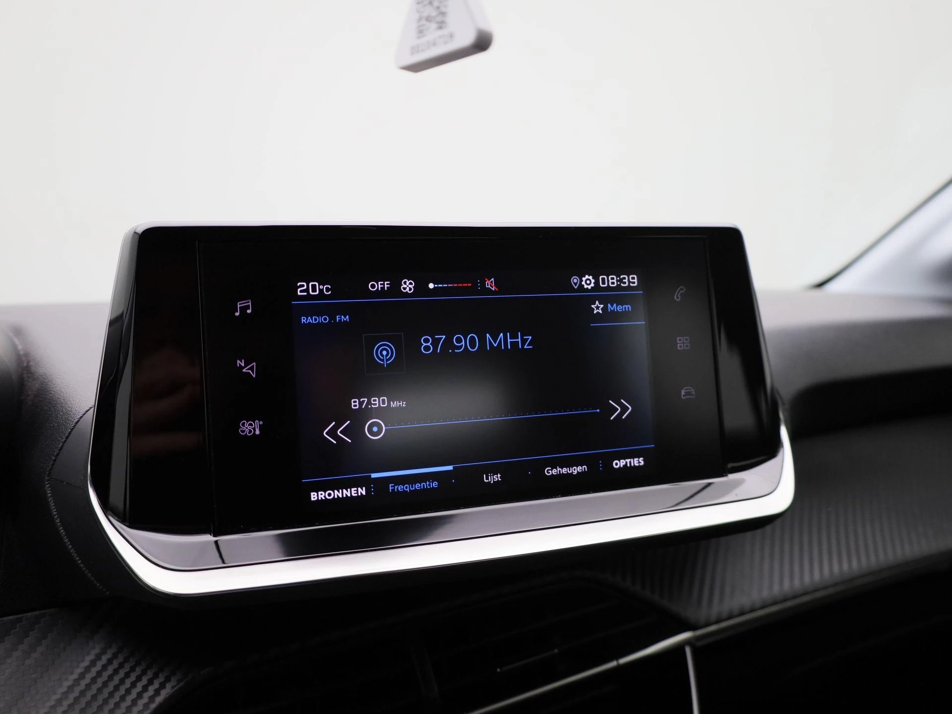 Peugeot-208-image-15