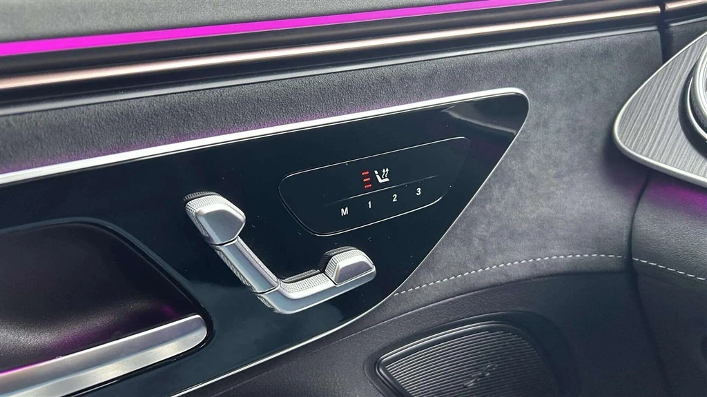 Mercedes-Benz-EQE-image-10