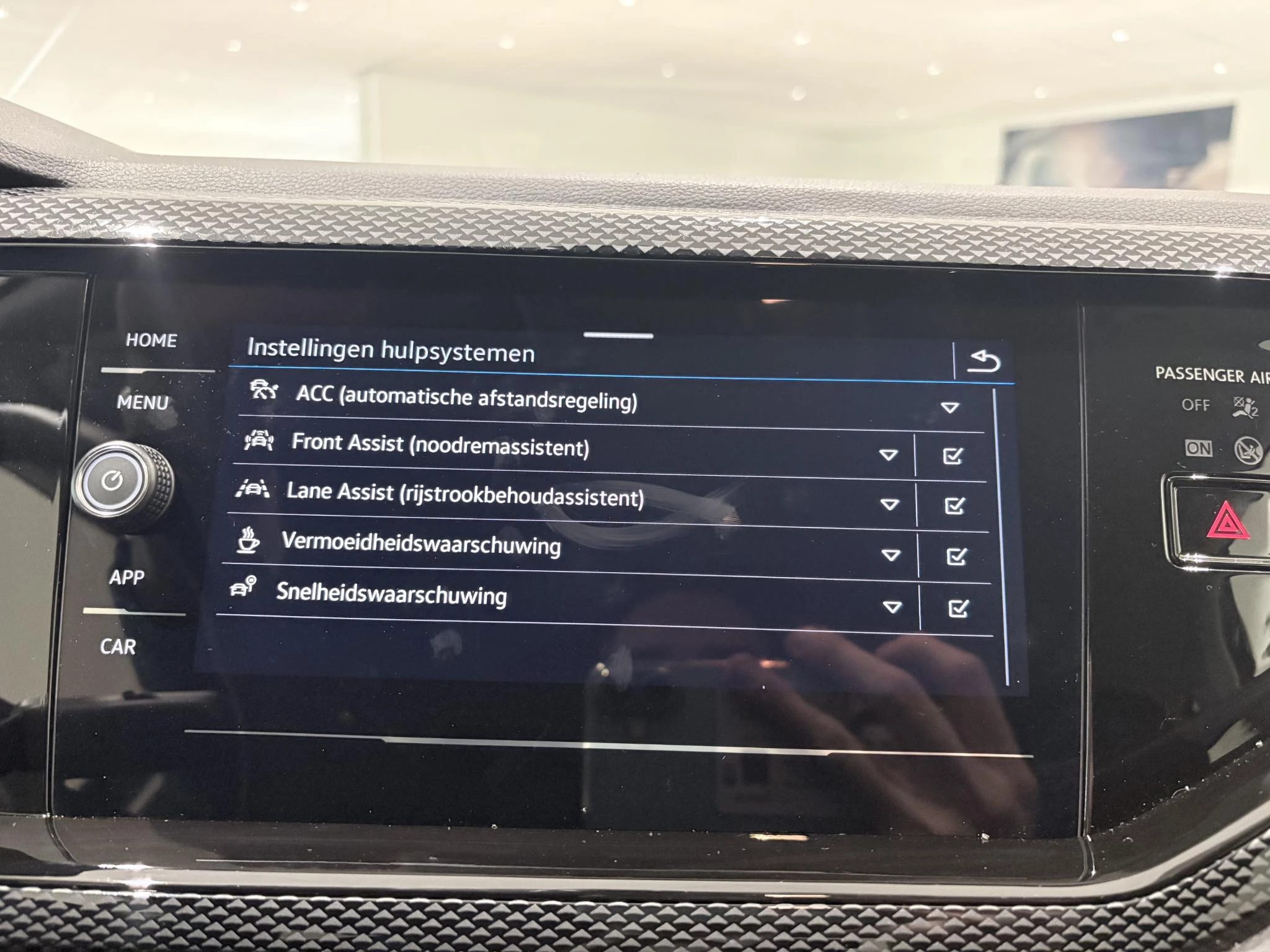 Volkswagen-Polo-image-21