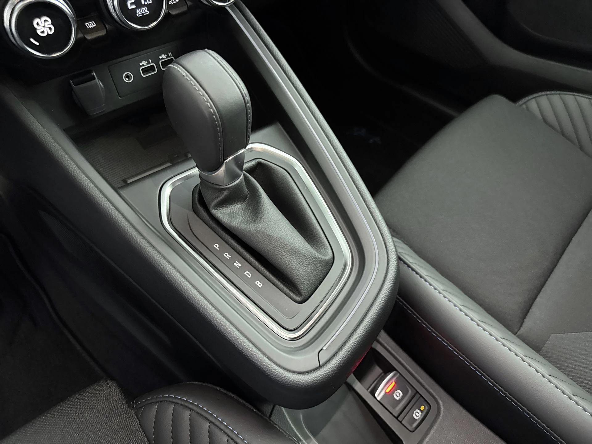 Renault-Clio-image-5