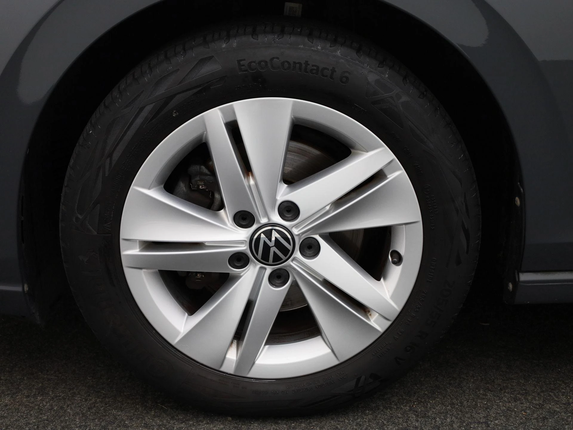 Volkswagen-Golf-image-13