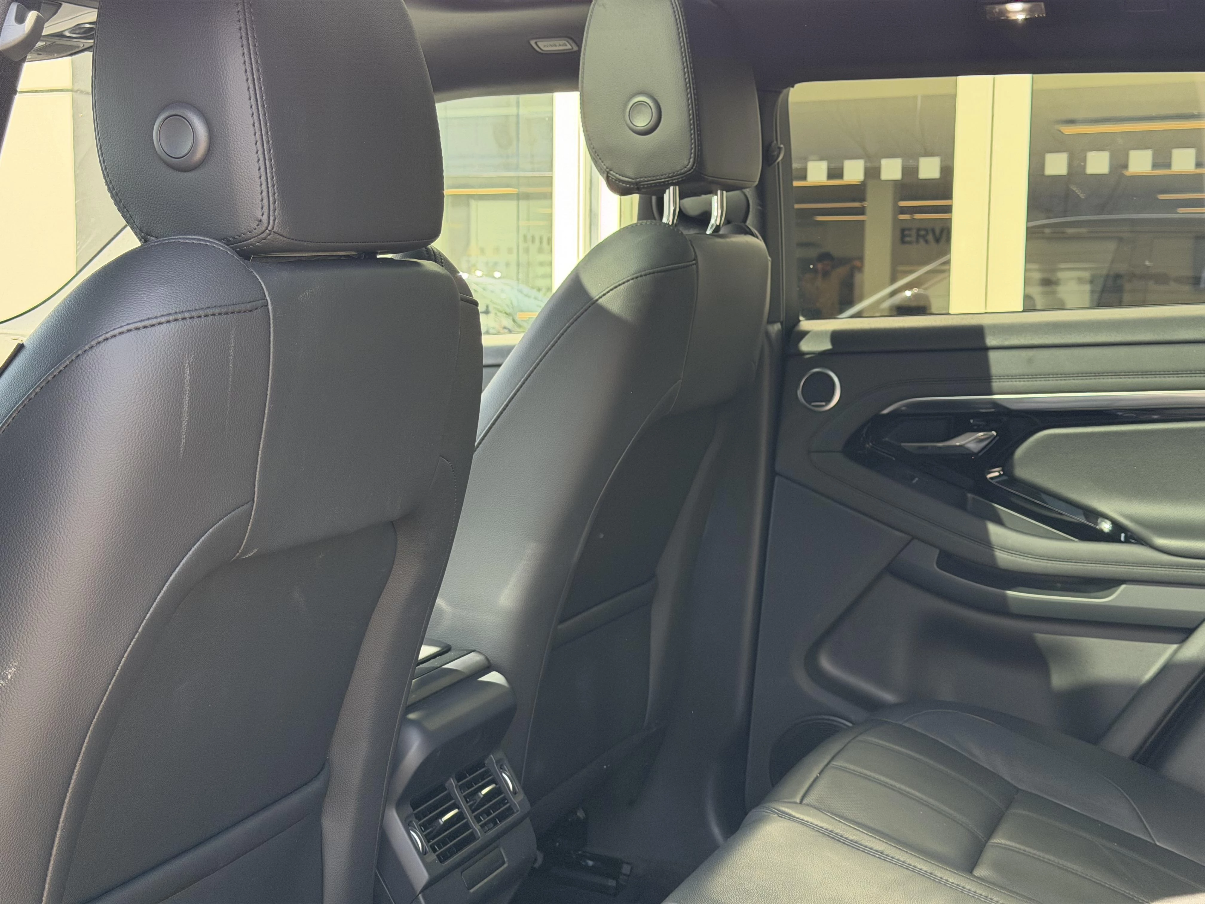 Land Rover Range Rover Evoque P300e PHEV R-Dynamic SE